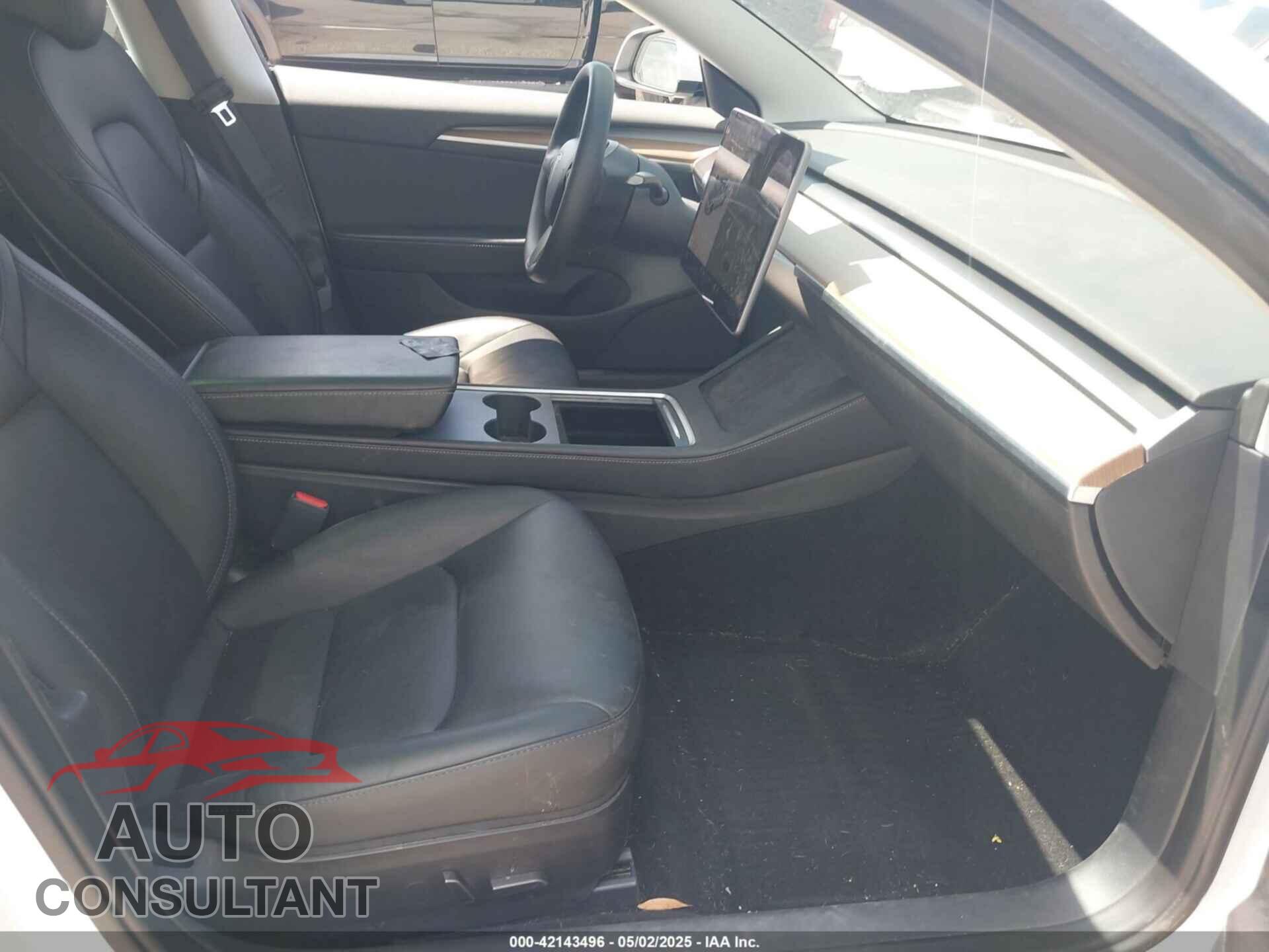 TESLA MODEL 3 2021 - 5YJ3E1EA5MF098844