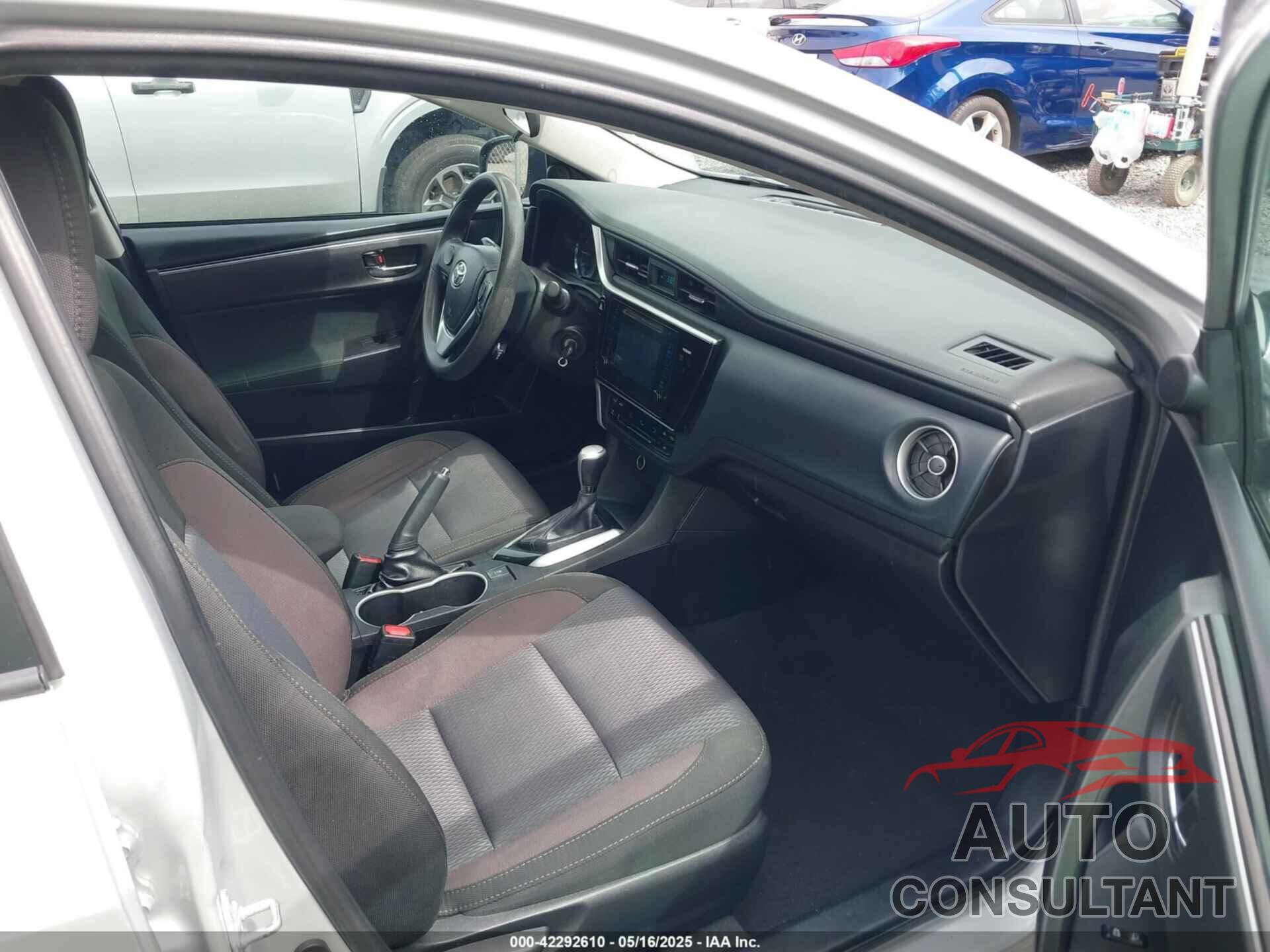 TOYOTA COROLLA 2017 - 2T1BURHEXHC883723