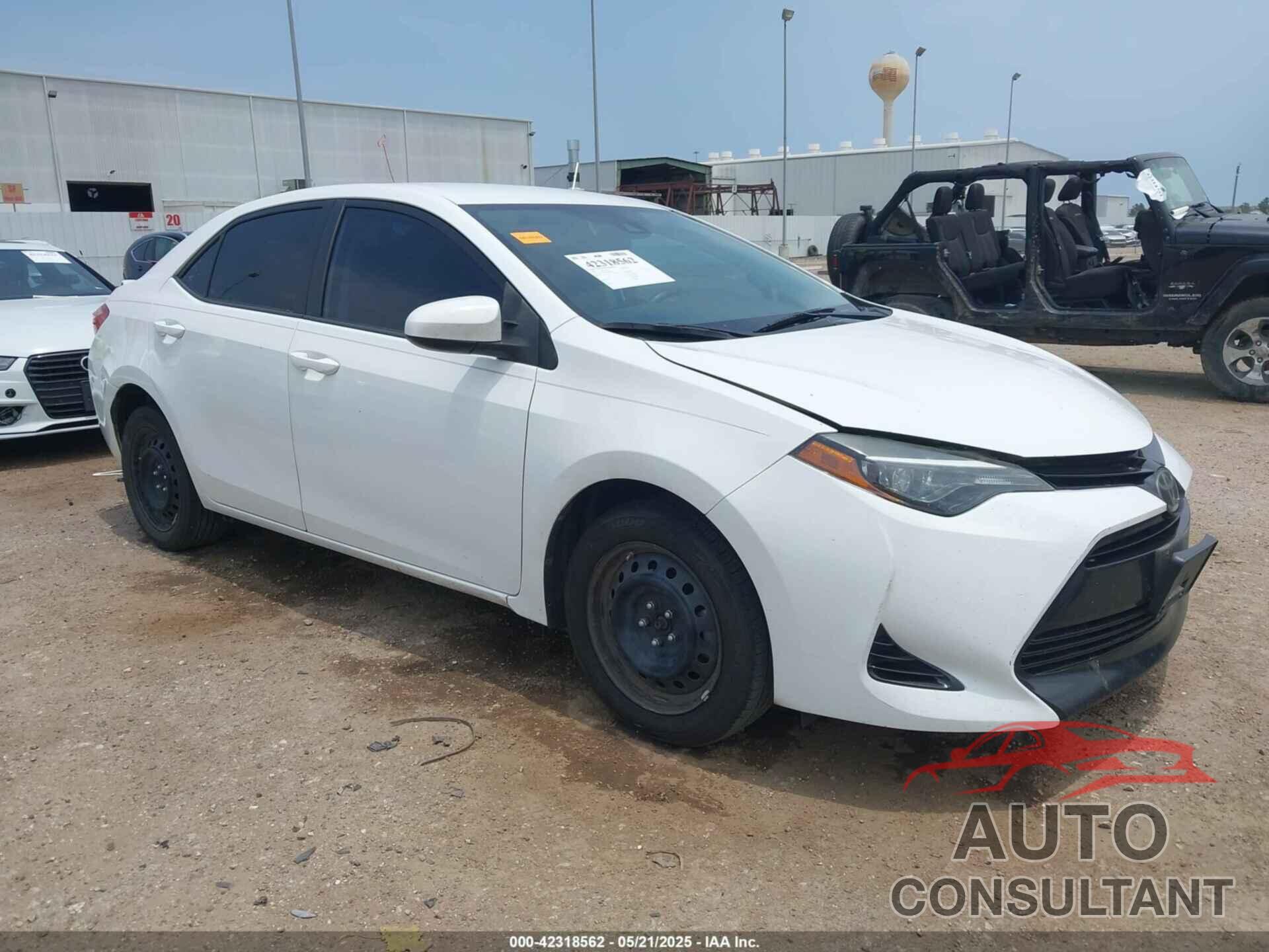 TOYOTA COROLLA 2018 - 5YFBURHEXJP849660