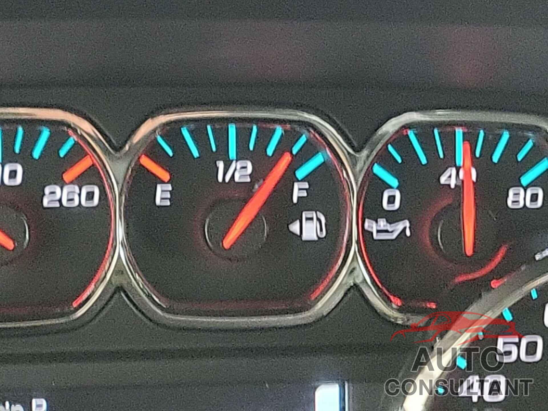 CHEVROLET SUBURBAN 2018 - 1GNSKKEC2JR217684