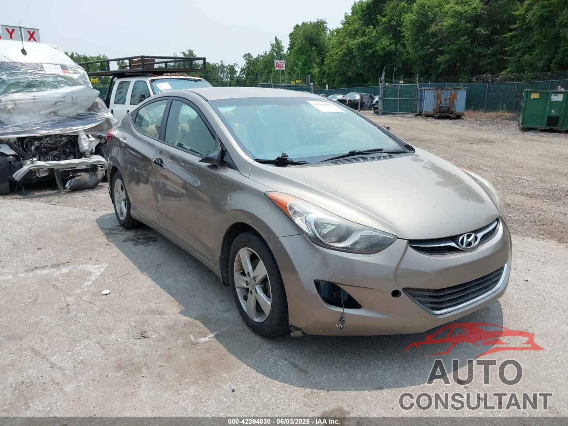HYUNDAI ELANTRA 2013 - 5NPDH4AE8DH423879