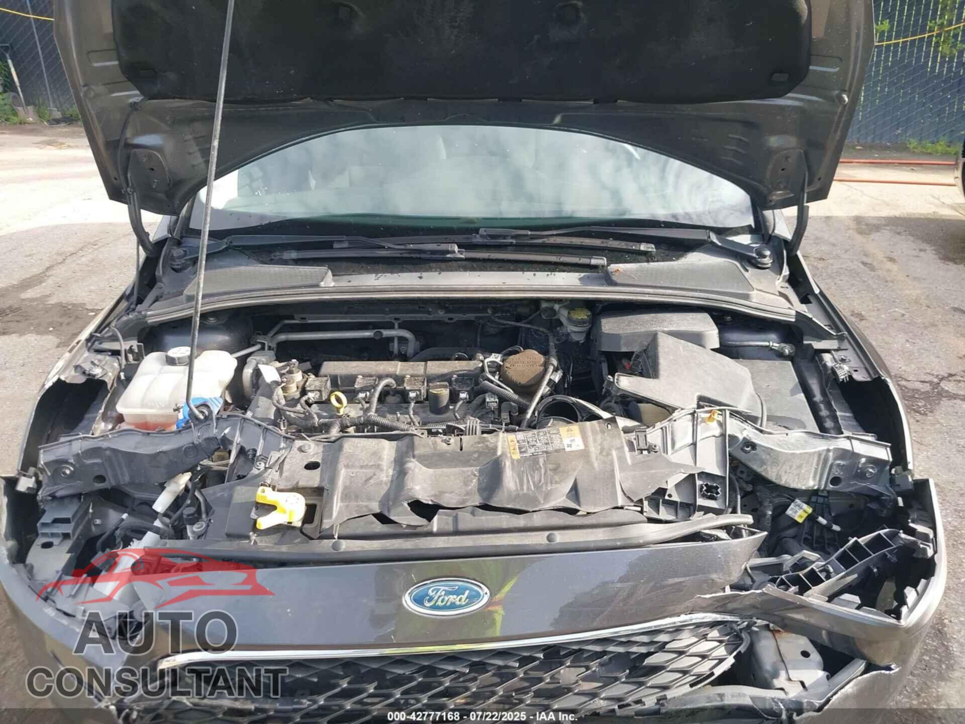 FORD FOCUS 2015 - 1FADP3F26FL307743