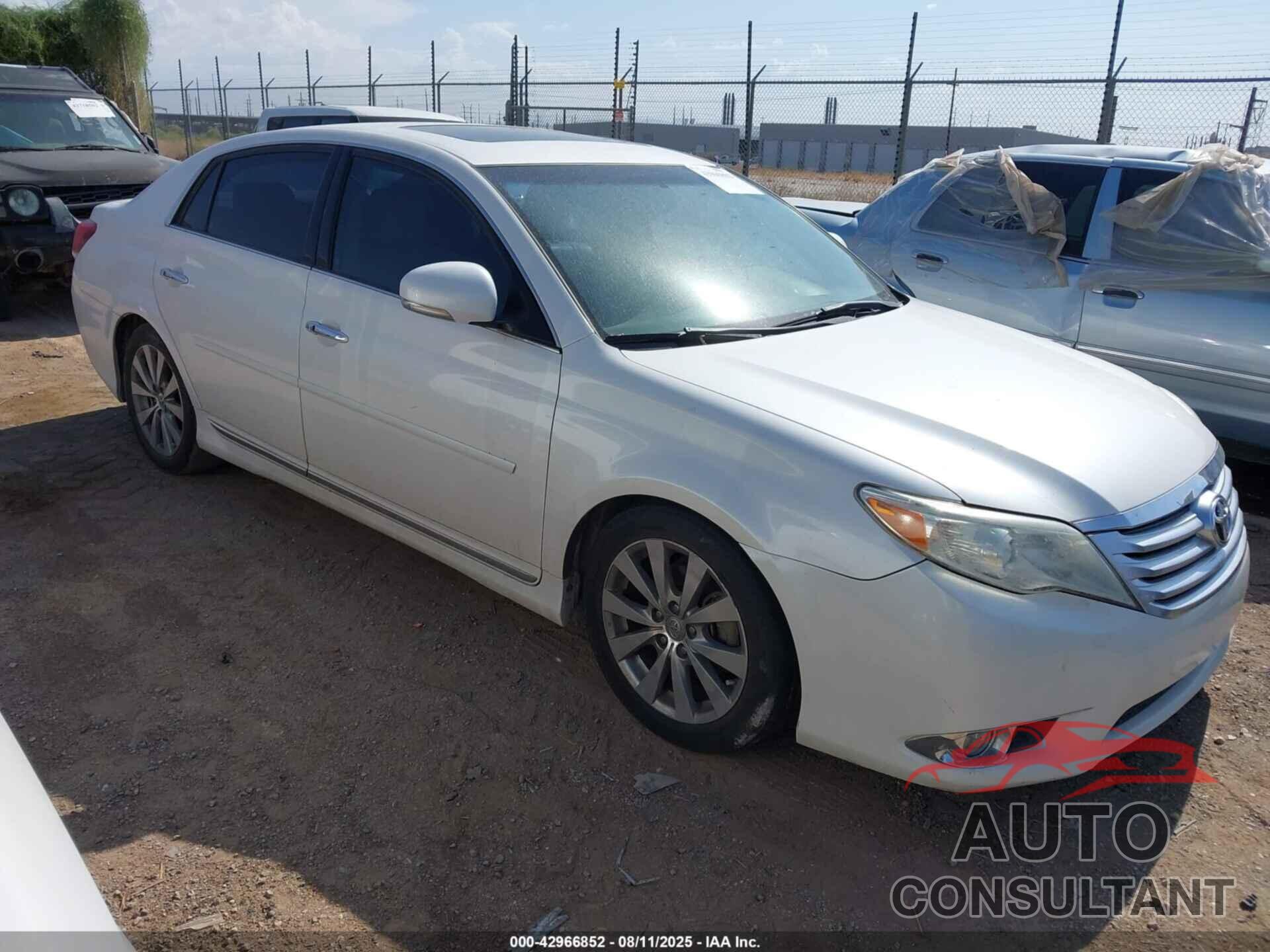 TOYOTA AVALON 2011 - 4T1BK3DB3BU428751