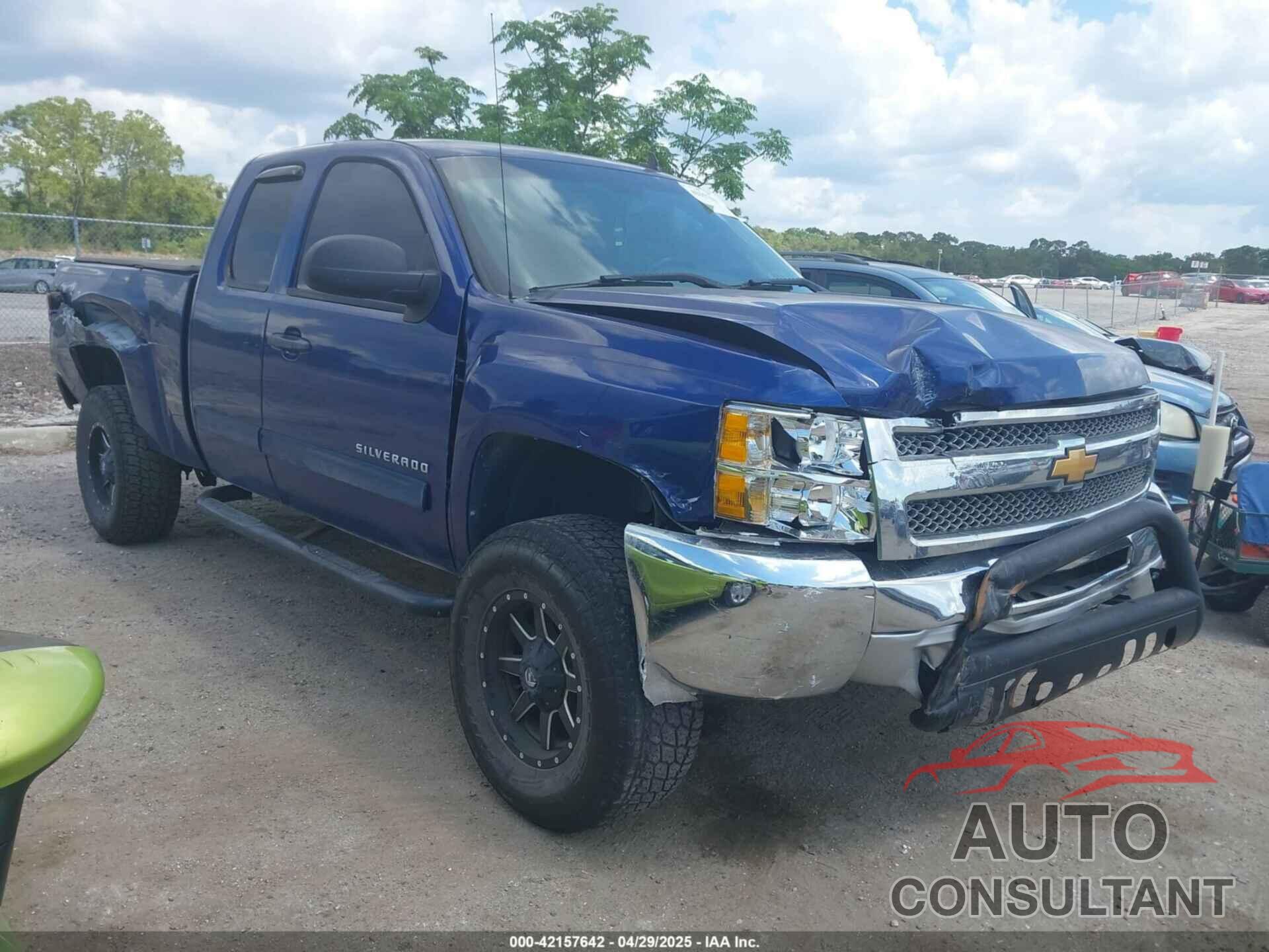 CHEVROLET SILVERADO 1500 2013 - 1GCRCSE00DZ244056