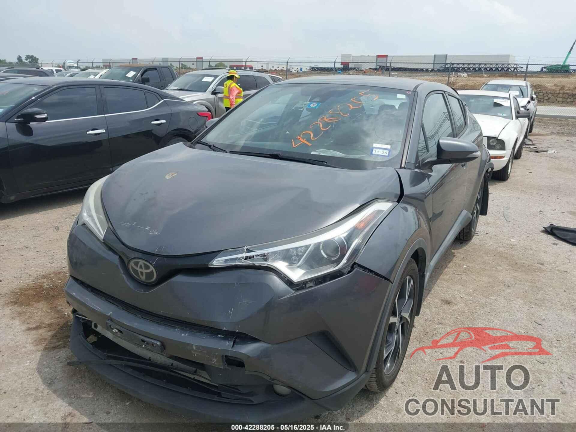 TOYOTA C-HR 2018 - NMTKHMBX5JR031048