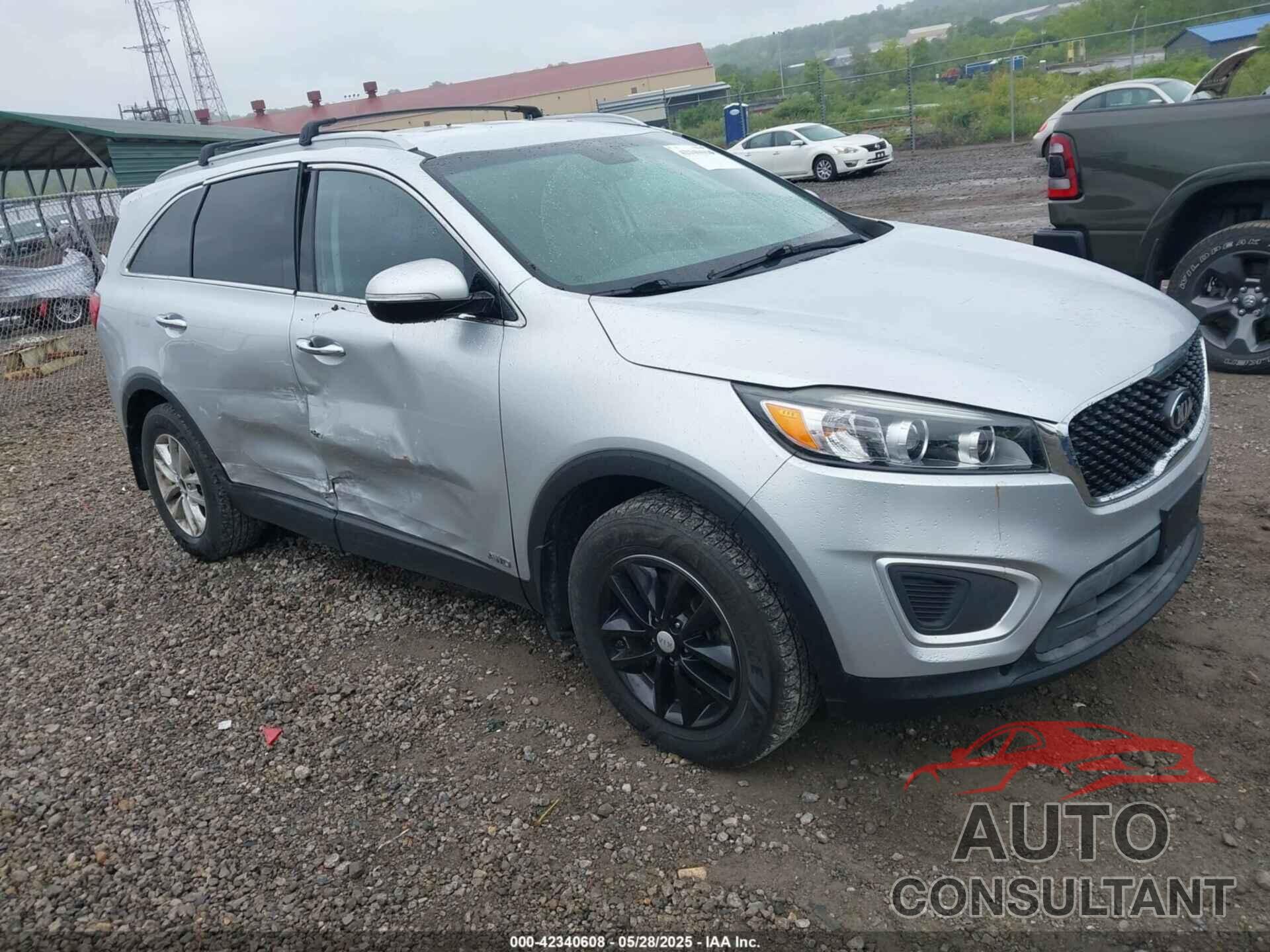 KIA SORENTO 2017 - 5XYPGDA38HG231535