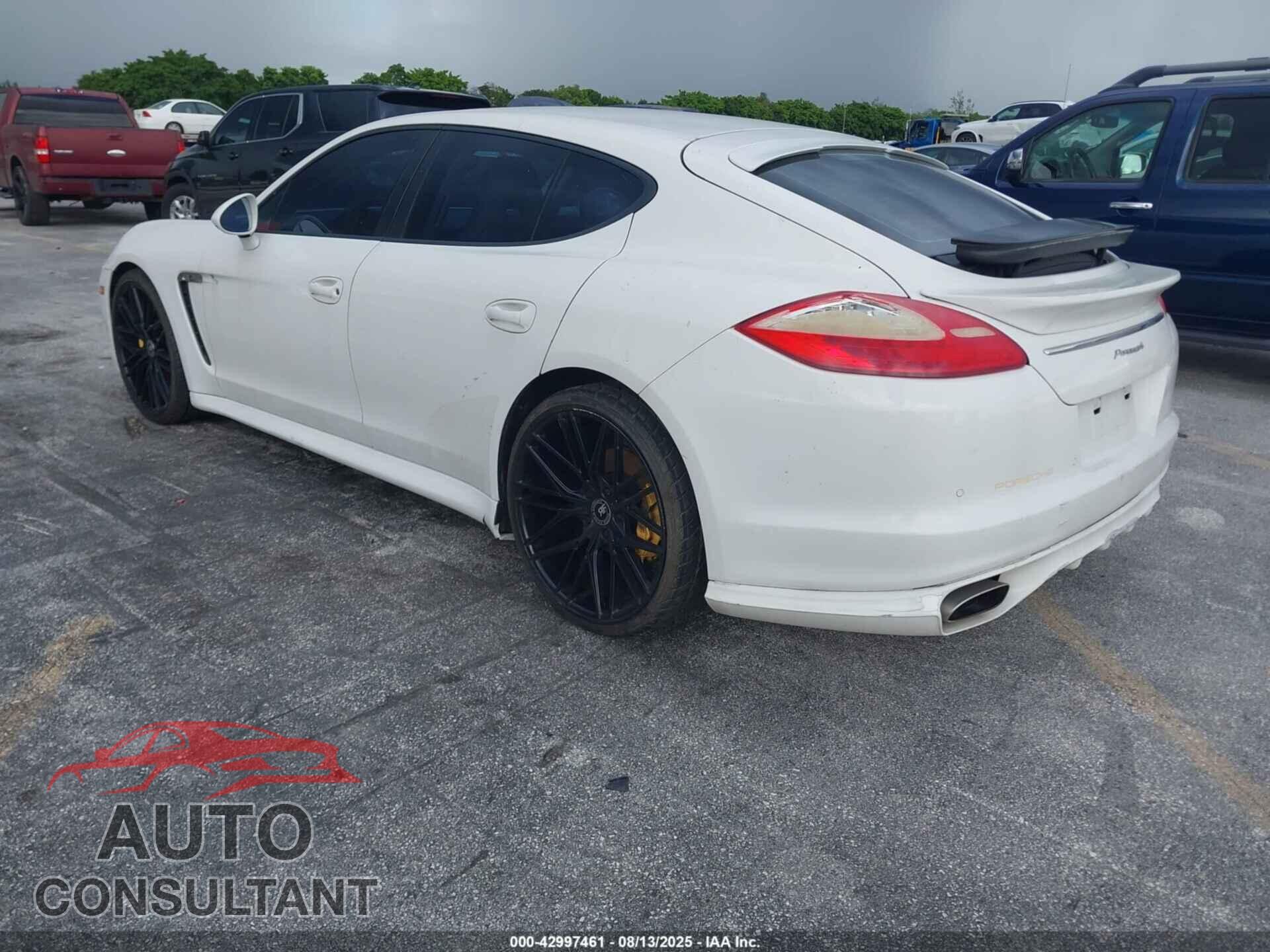 PORSCHE PANAMERA 2011 - WP0AA2A72BL012256