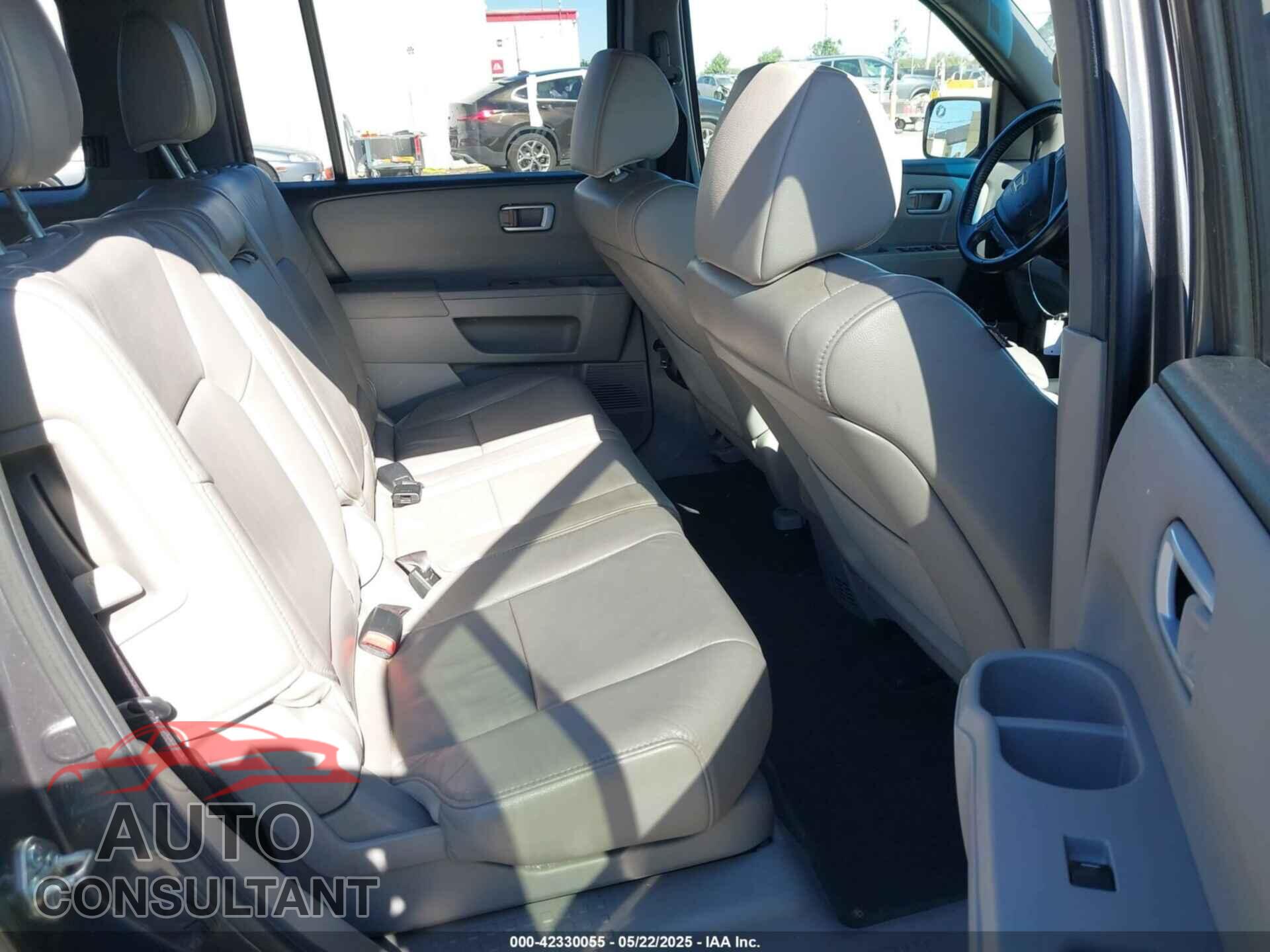 HONDA PILOT 2013 - 5FNYF4H50DB009748