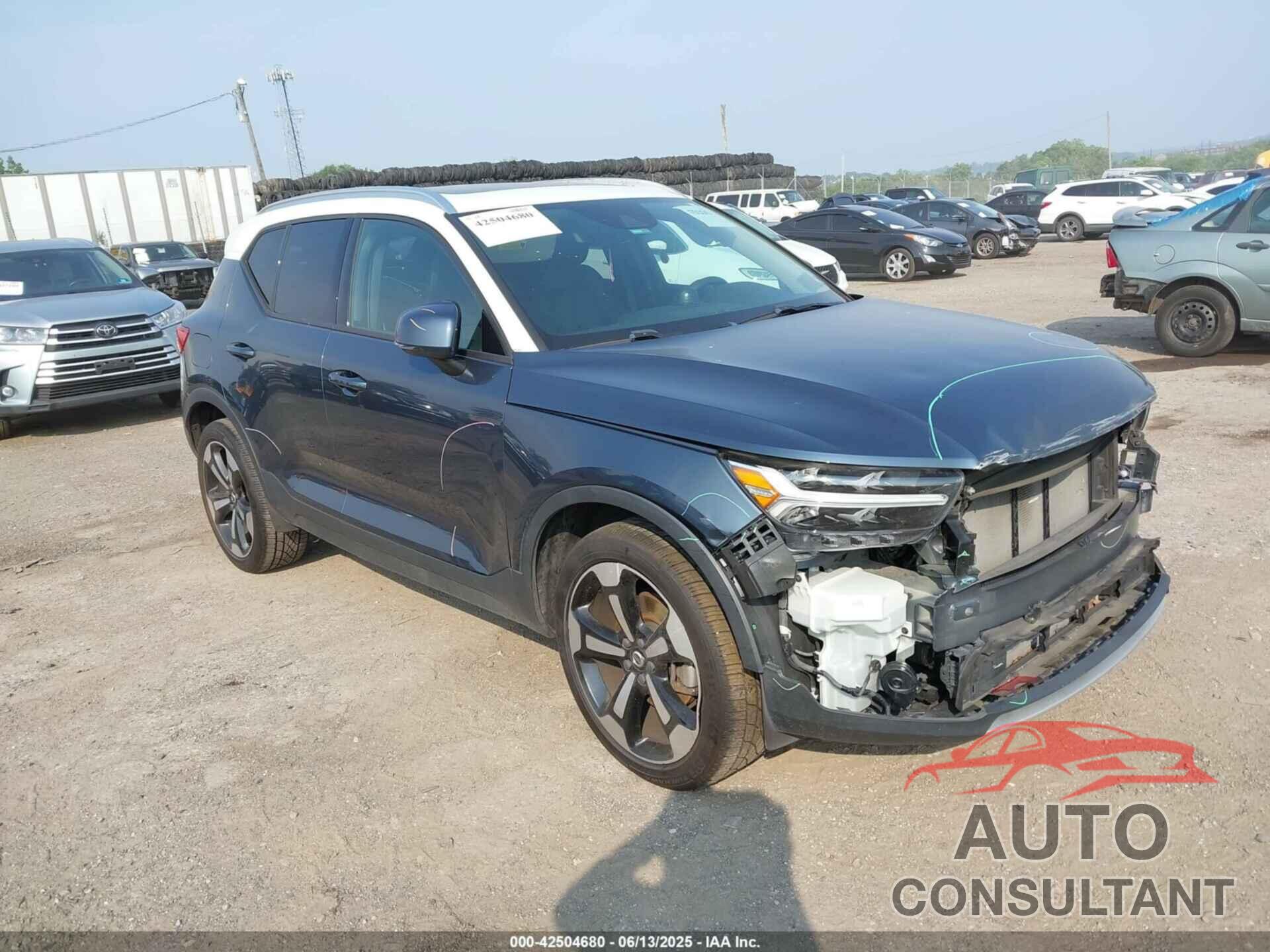 VOLVO XC40 2021 - YV4162UK1M2464500