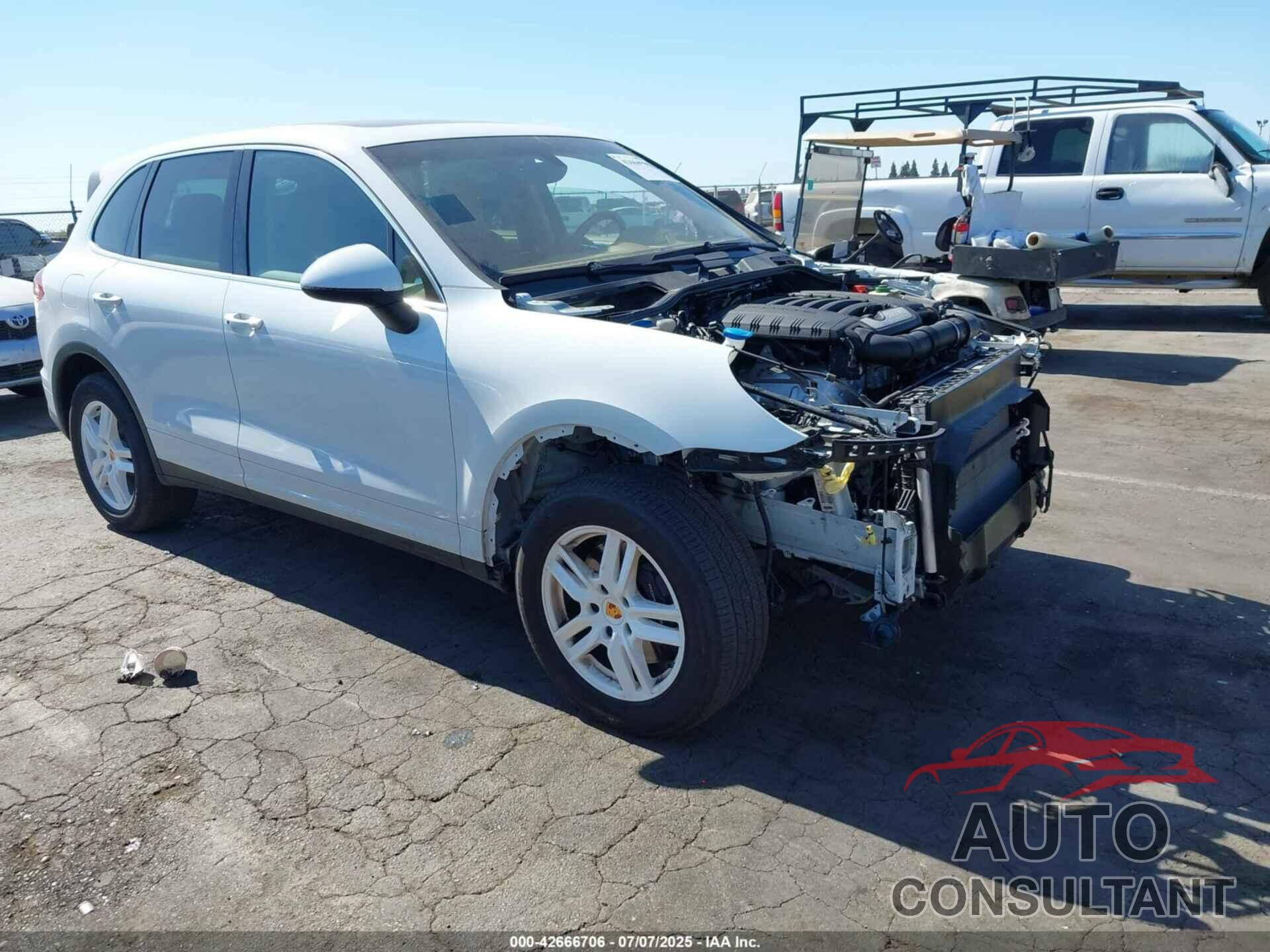 PORSCHE CAYENNE 2016 - WP1AA2A21GKA13141