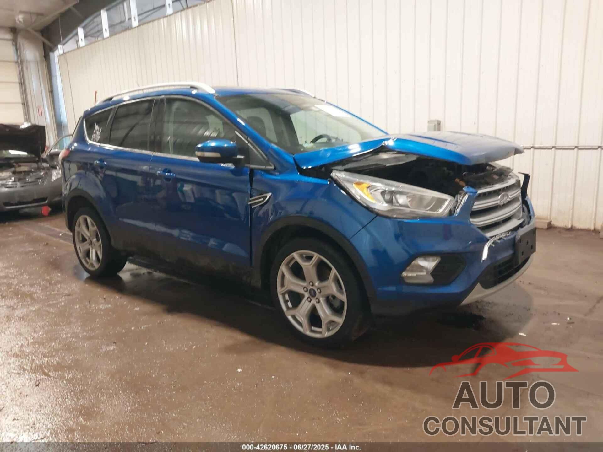 FORD ESCAPE 2017 - 1FMCU9J94HUB66556