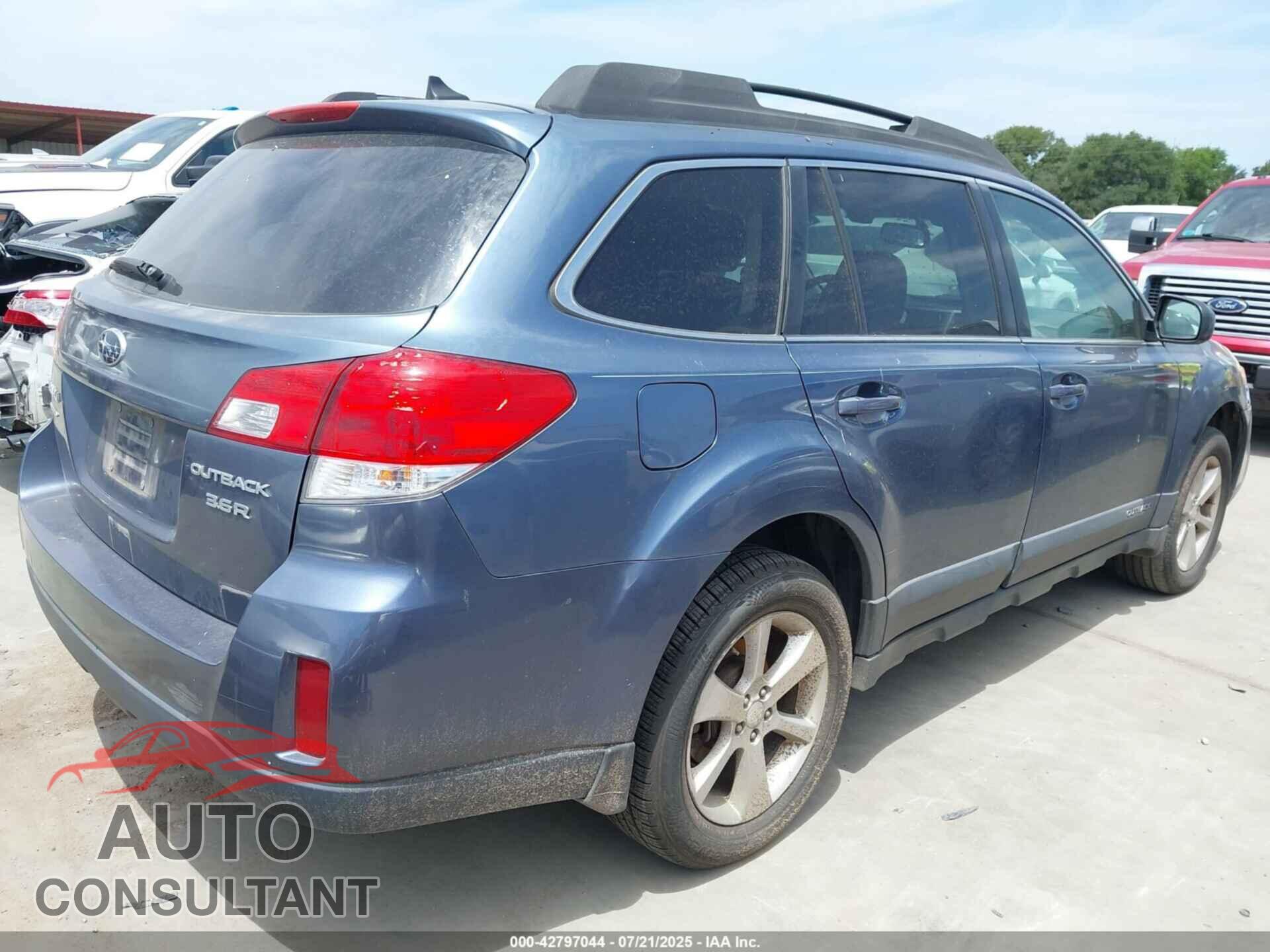 SUBARU OUTBACK 2013 - 4S4BRDPC9D2258352