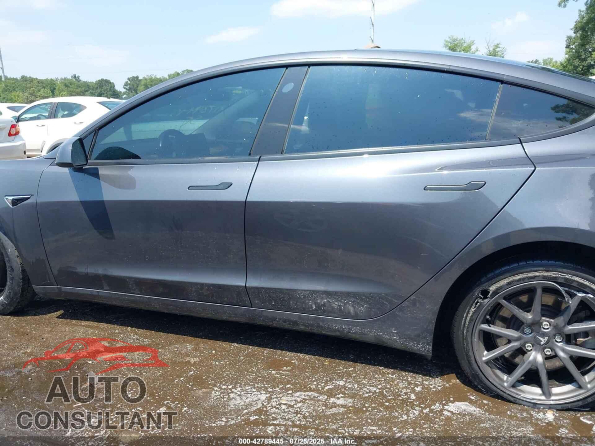 TESLA MODEL 3 2018 - 5YJ3E1EB9JF073661