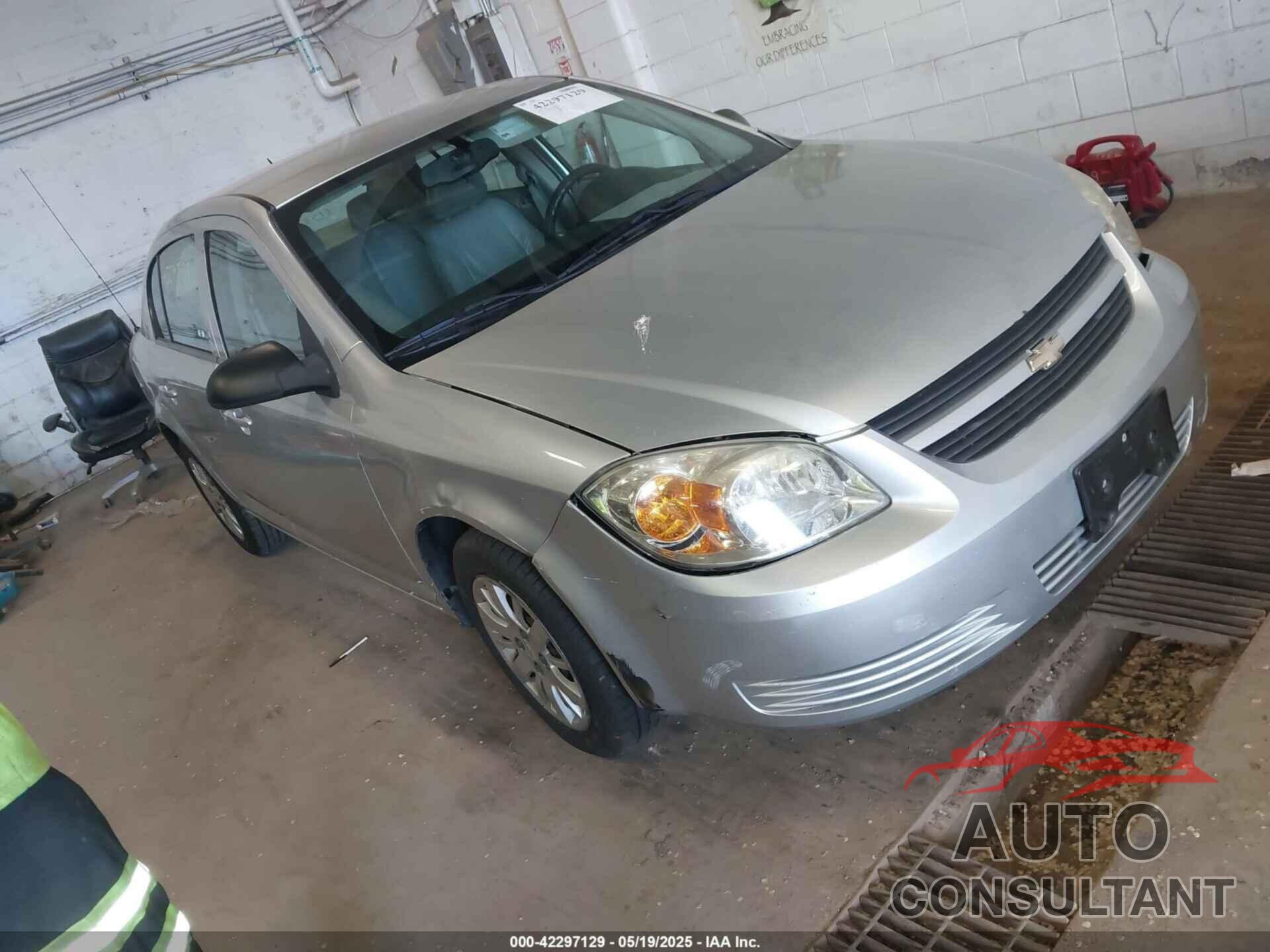 CHEVROLET COBALT 2010 - 1G1AB5F58A7204660