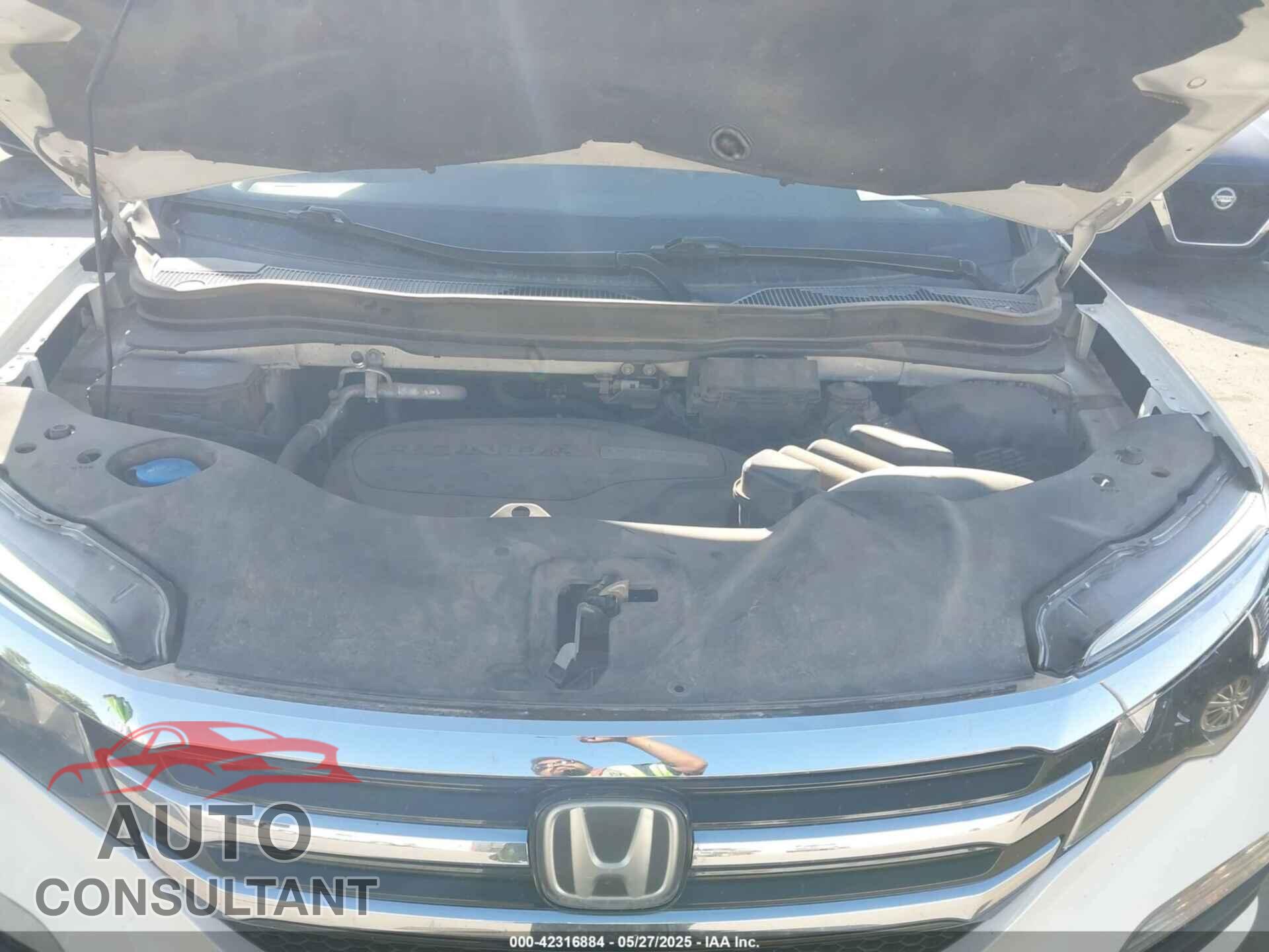 HONDA PILOT 2017 - 5FNYF6H93HB021848