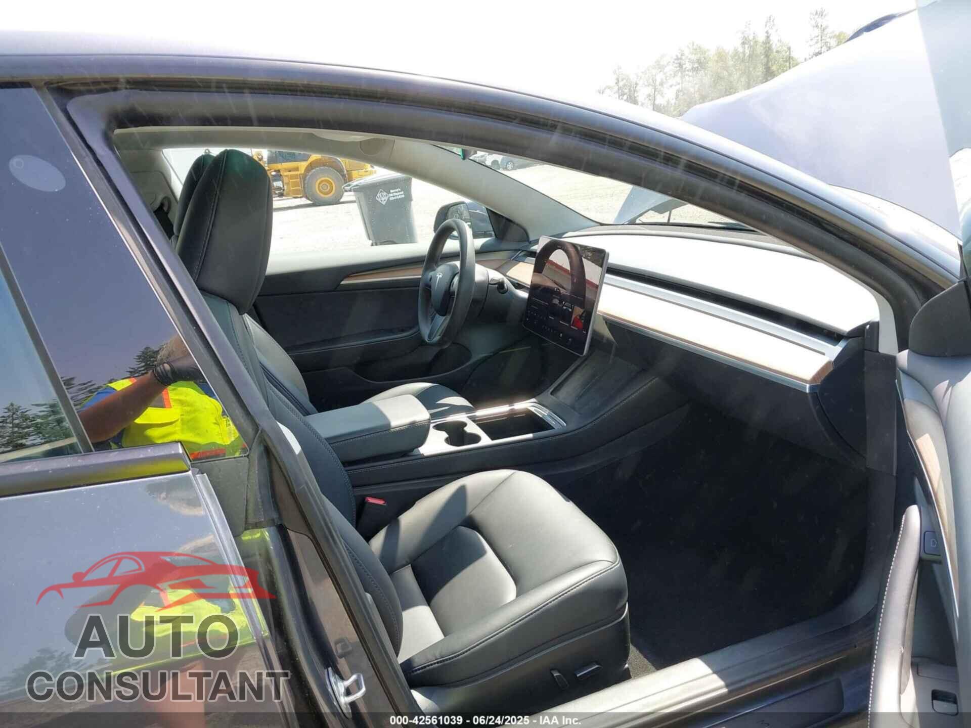 TESLA MODEL 3 2023 - 5YJ3E1EA6PF664045