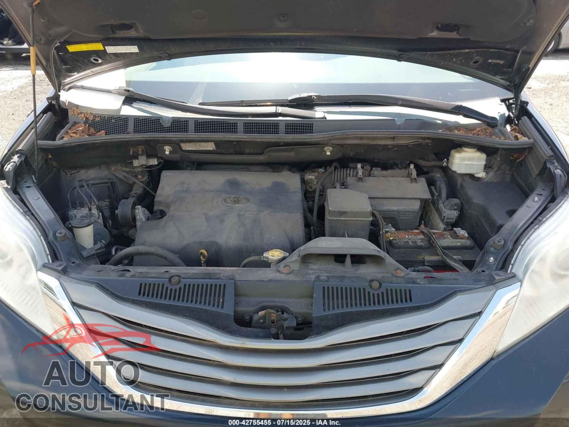TOYOTA SIENNA 2013 - 5TDDK3DC8DS064047