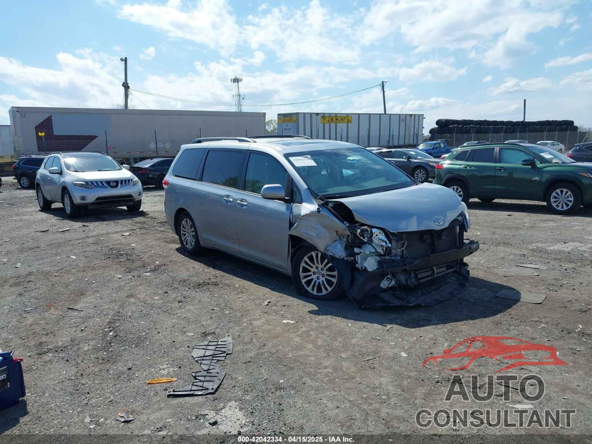 TOYOTA SIENNA 2013 - 5TDYK3DC5DS375095