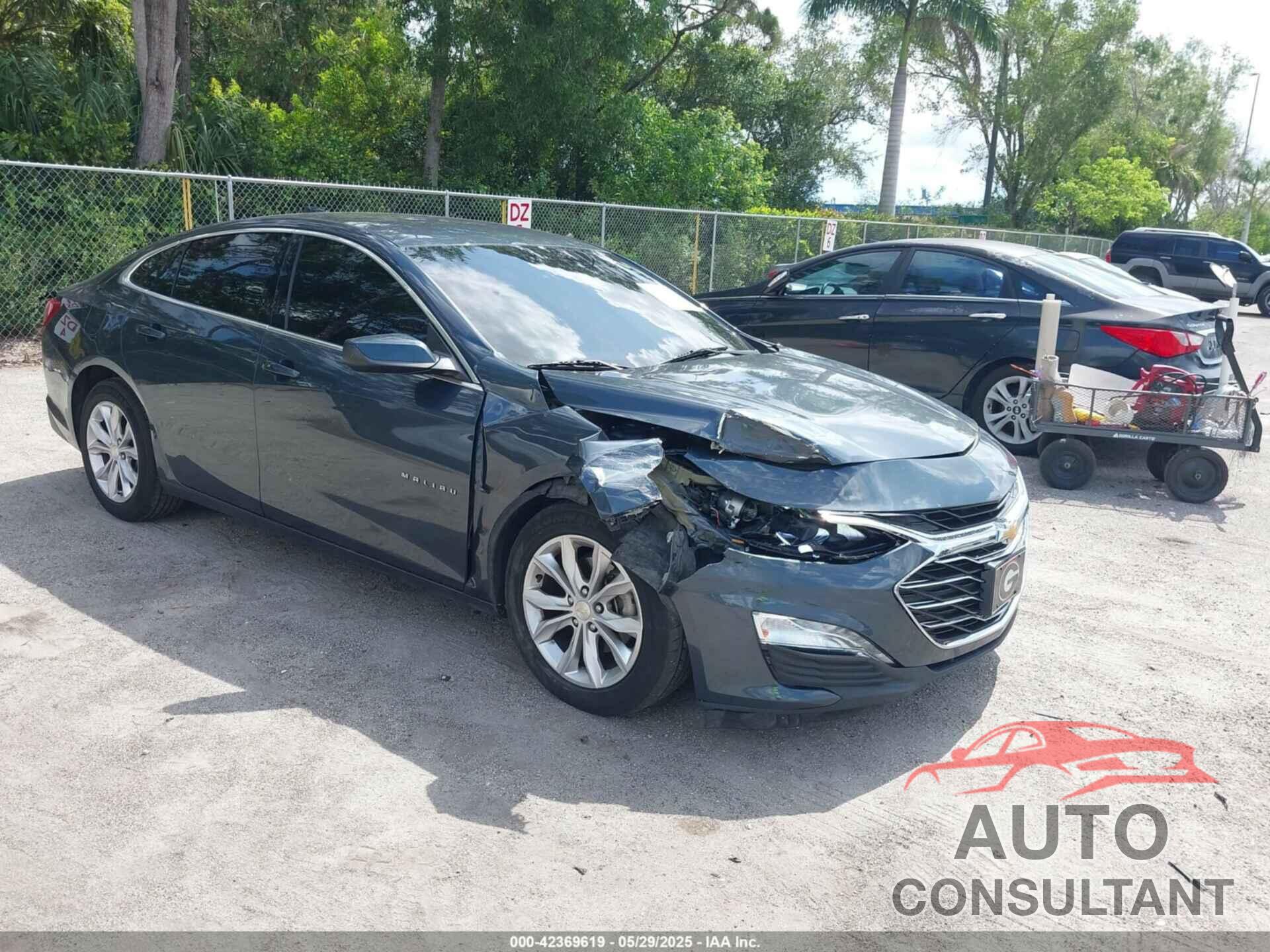 CHEVROLET MALIBU 2020 - 1G1ZD5ST4LF071745