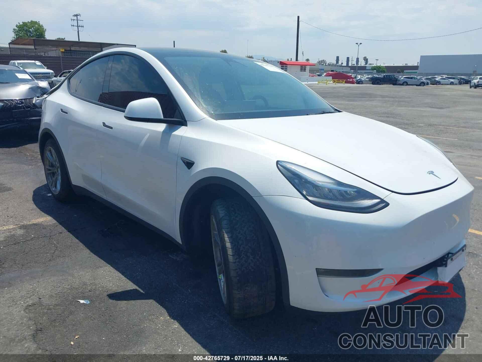 TESLA MODEL Y 2023 - 7SAYGDEE8PA034371