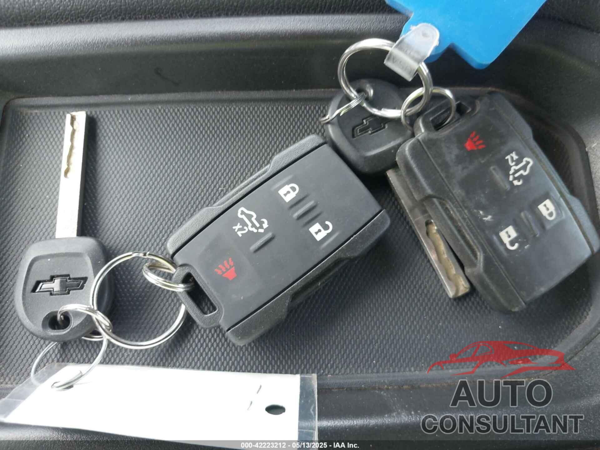 CHEVROLET SILVERADO 1500 2021 - 1GCRYAEF9MZ211203