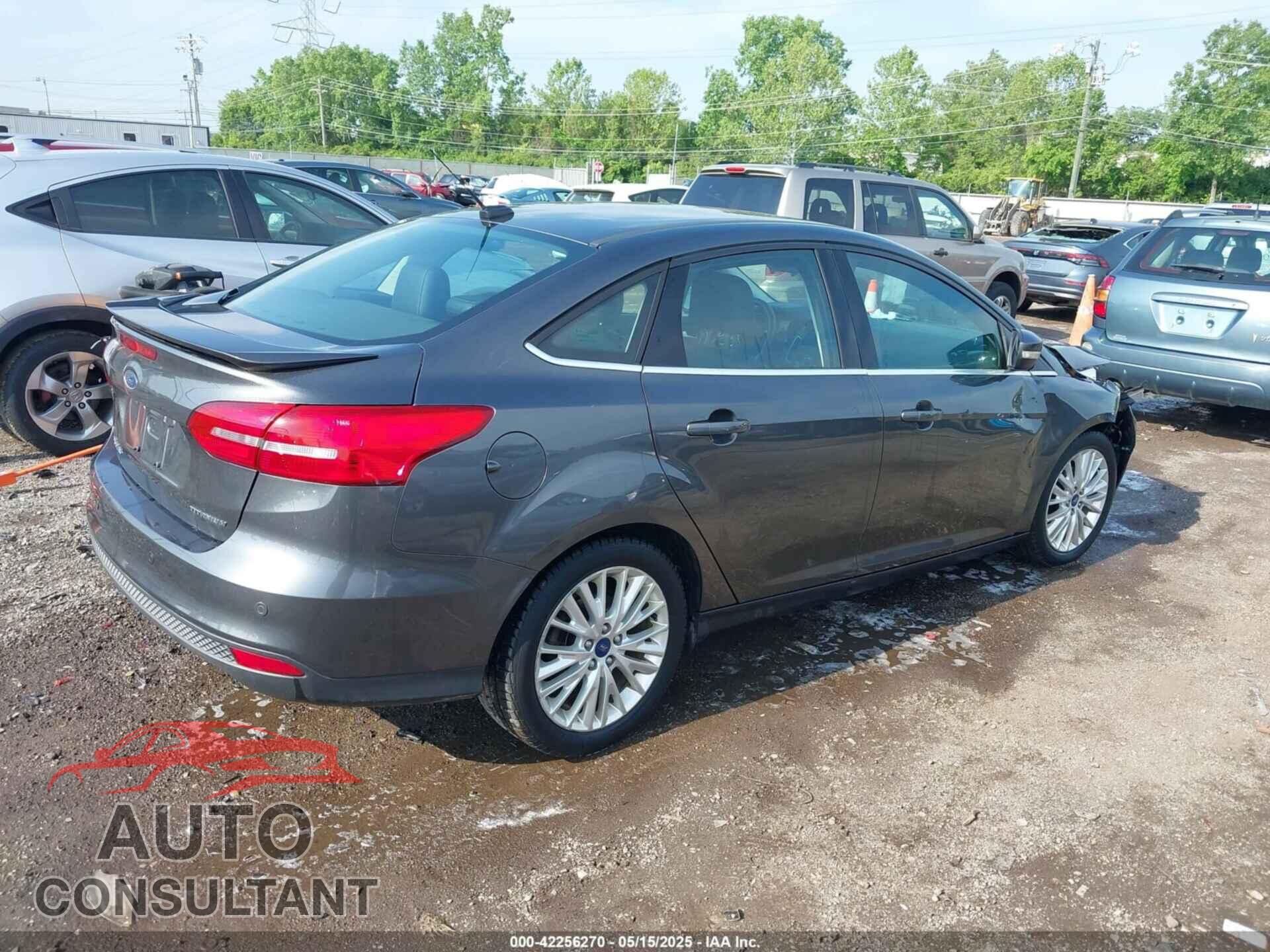 FORD FOCUS 2017 - 1FADP3J21HL203736
