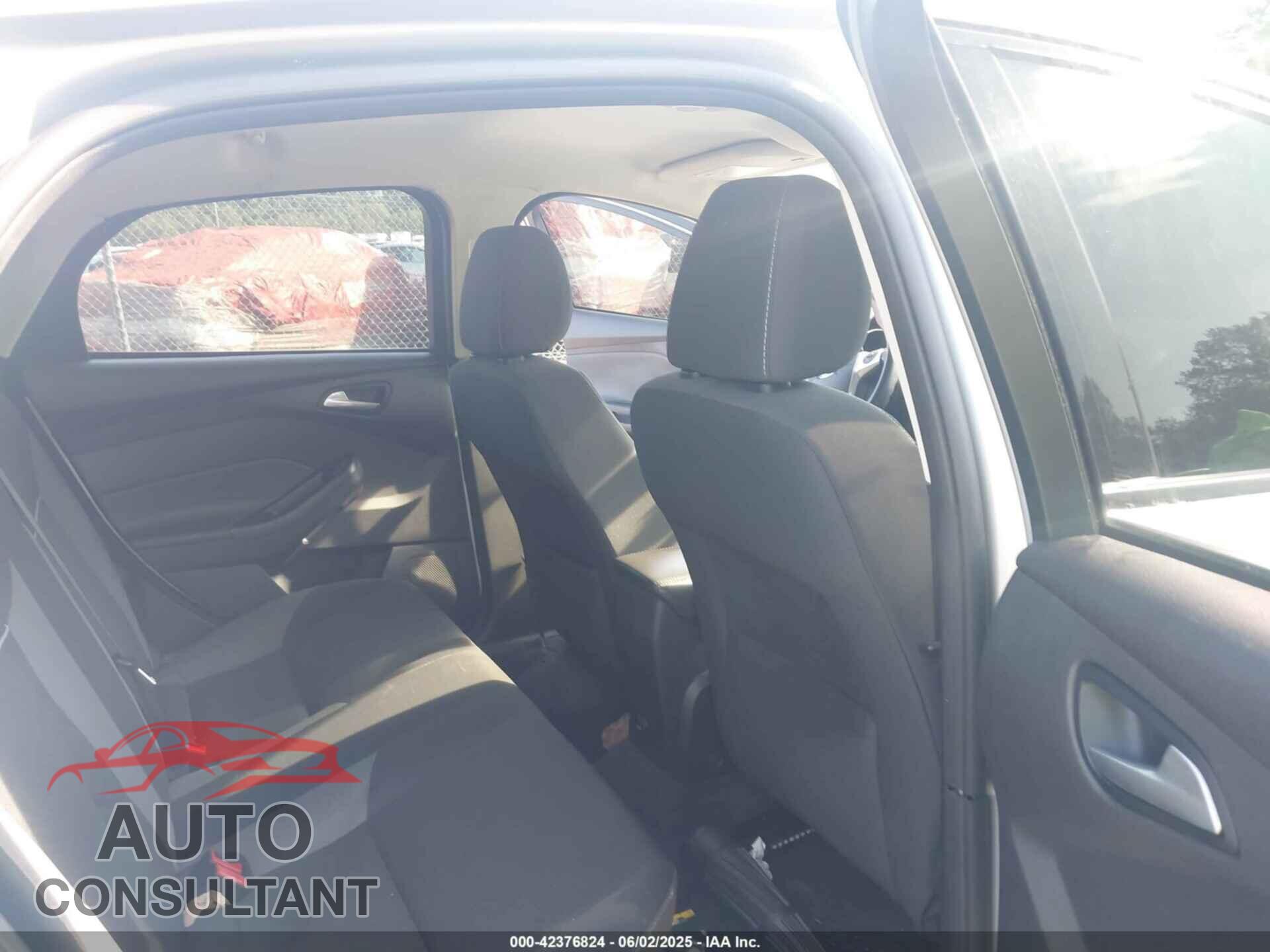 FORD FOCUS 2014 - 1FADP3F21EL267862