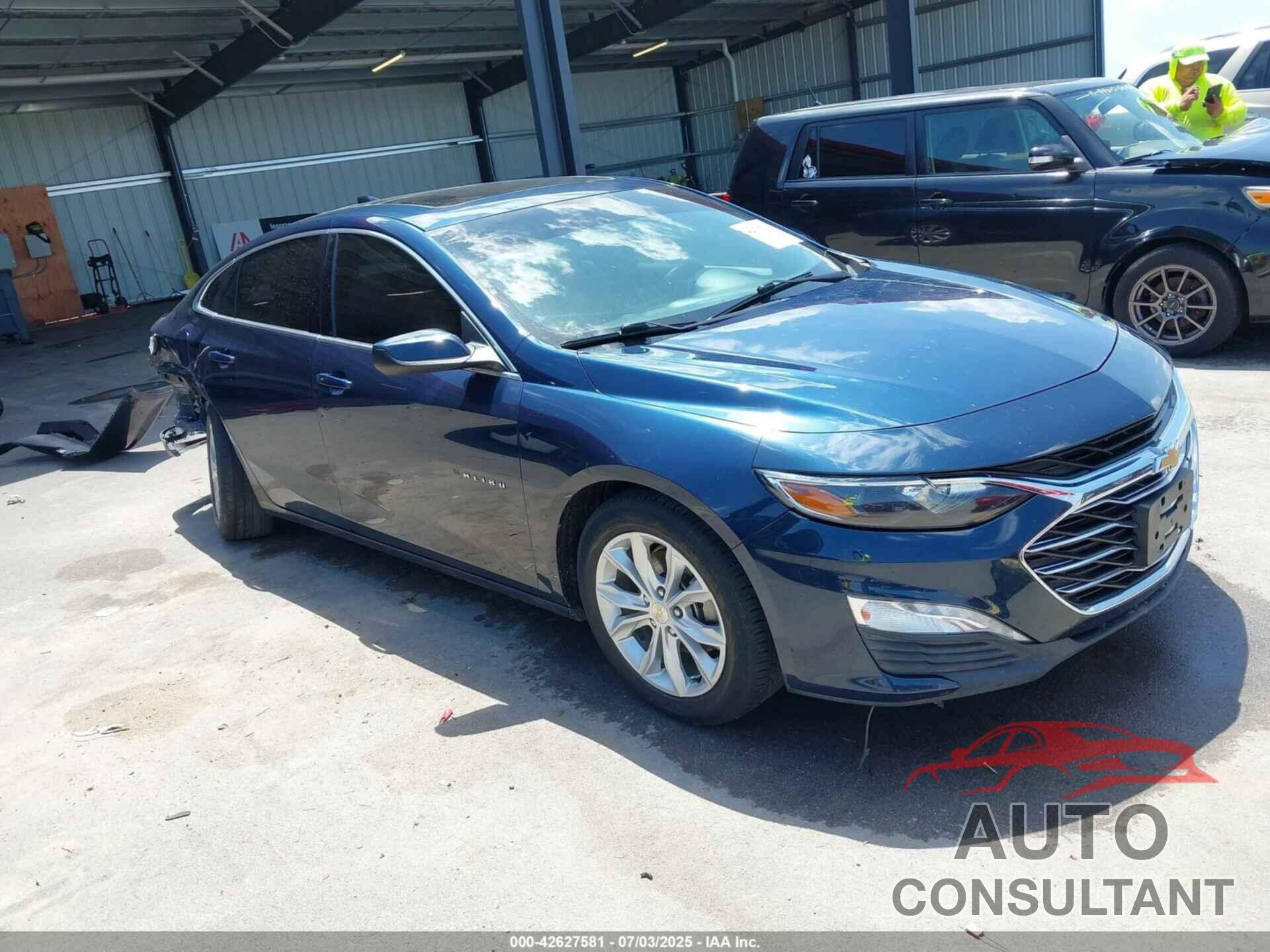 CHEVROLET MALIBU 2020 - 1G1ZD5ST1LF016010