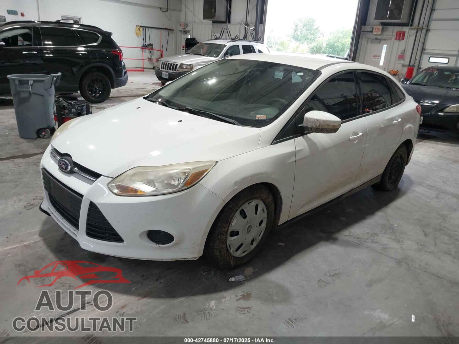 FORD FOCUS 2014 - 1FADP3F22EL155975