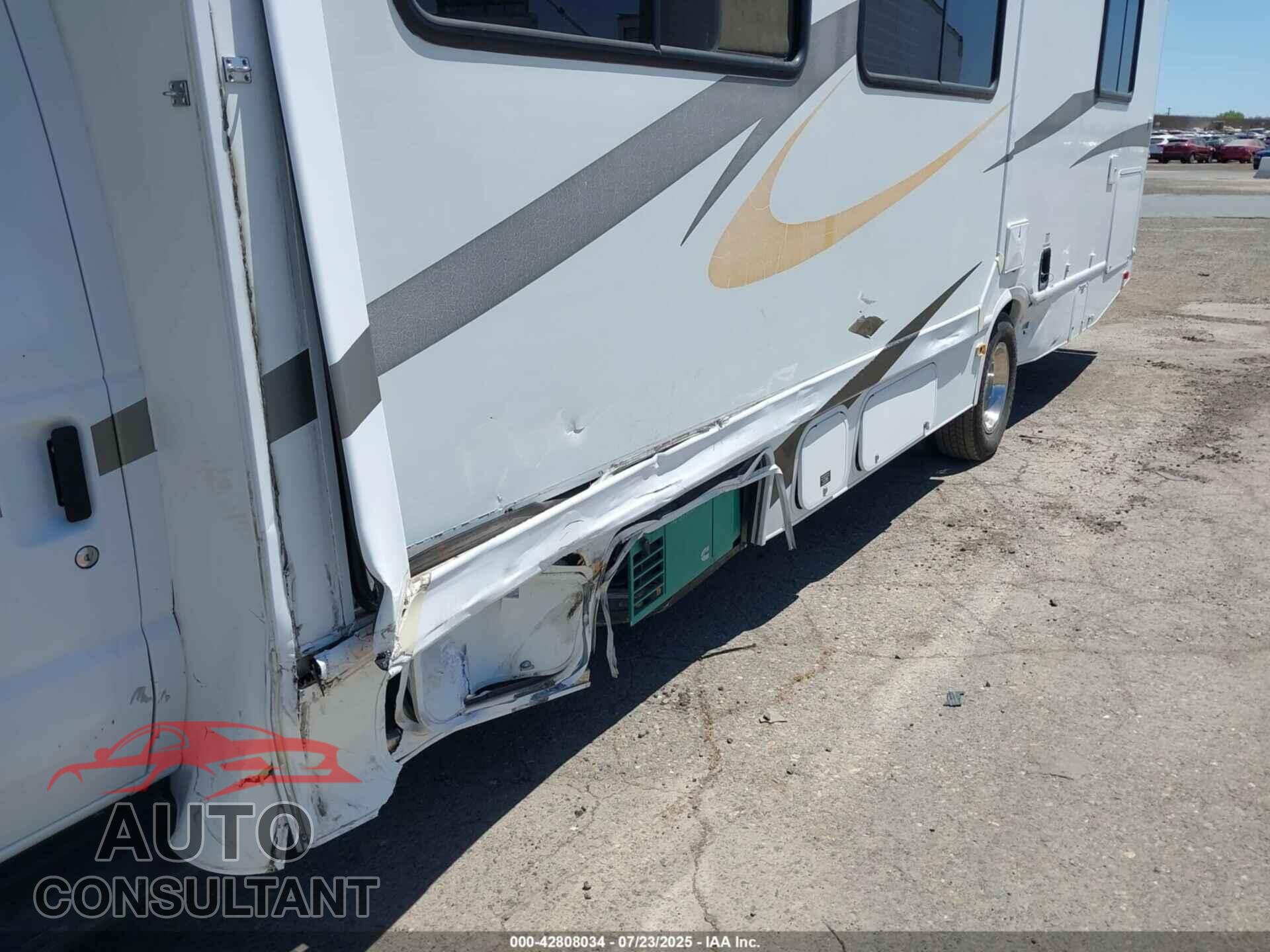 FORD E-450 CUTAWAY 2011 - 1FDXE4FS1BDA00600