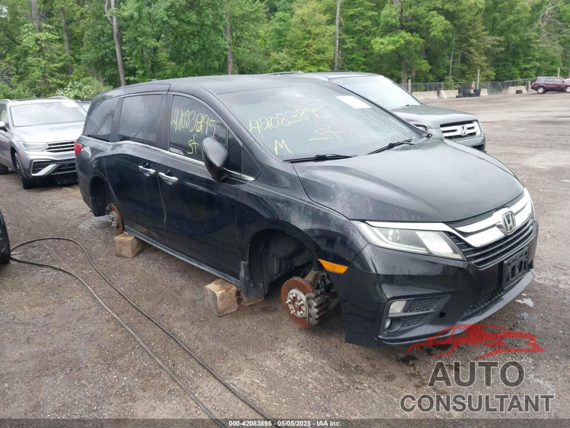 HONDA ODYSSEY 2018 - 5FNRL6H71JB093357