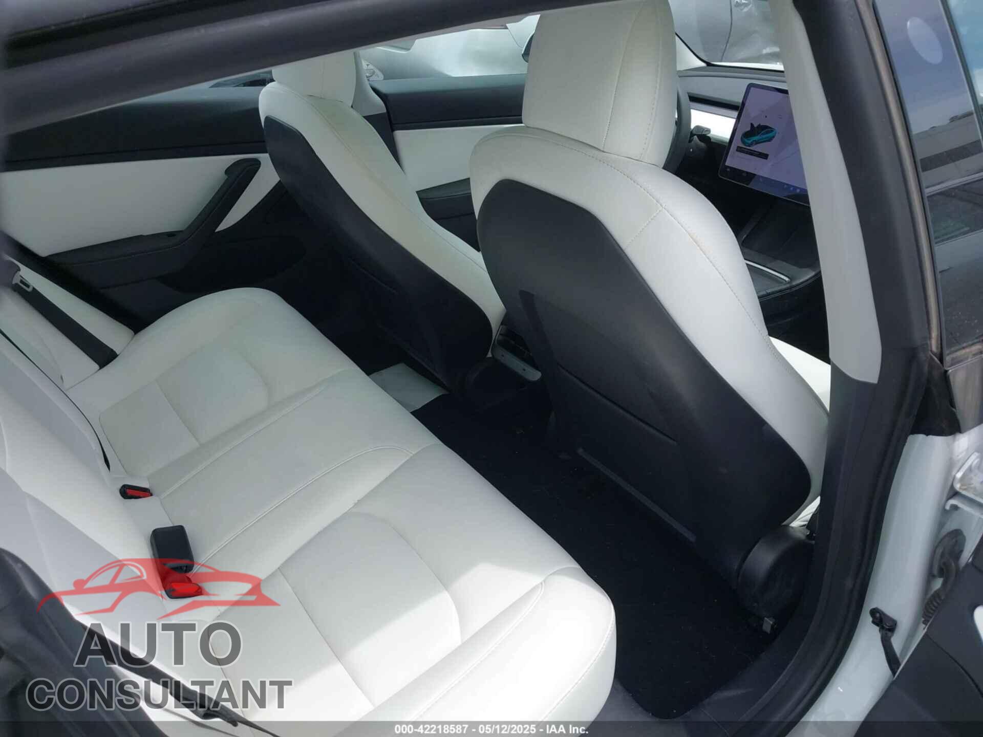 TESLA MODEL 3 2021 - 5YJ3E1EA4MF874784