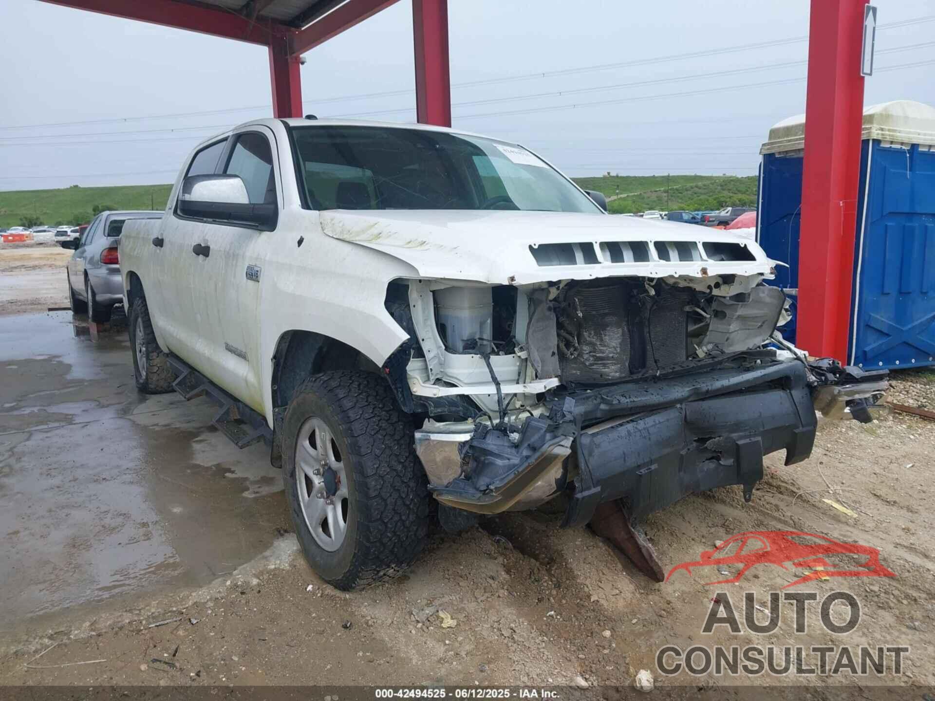 TOYOTA TUNDRA 2018 - 5TFDW5F17JX705271