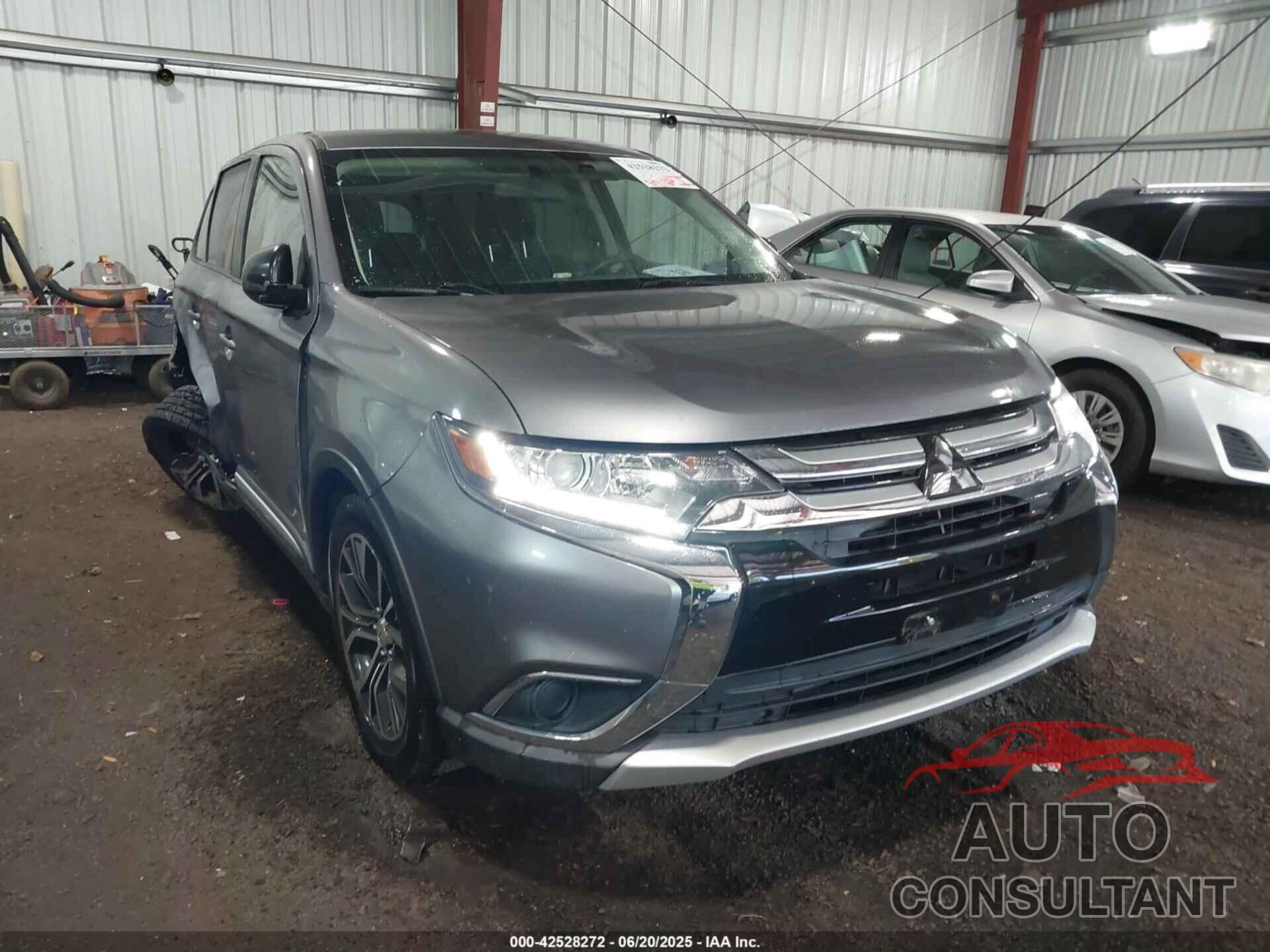 MITSUBISHI OUTLANDER 2018 - JA4AZ3A33JJ005042