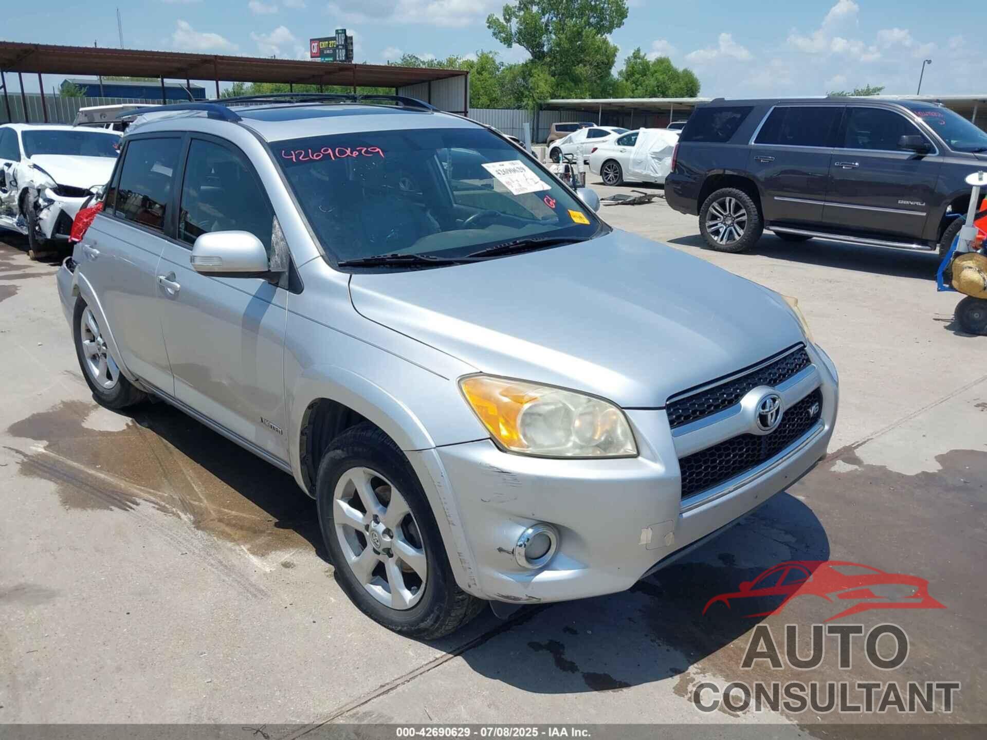 TOYOTA RAV4 2010 - JTMYK4DV3AD004662