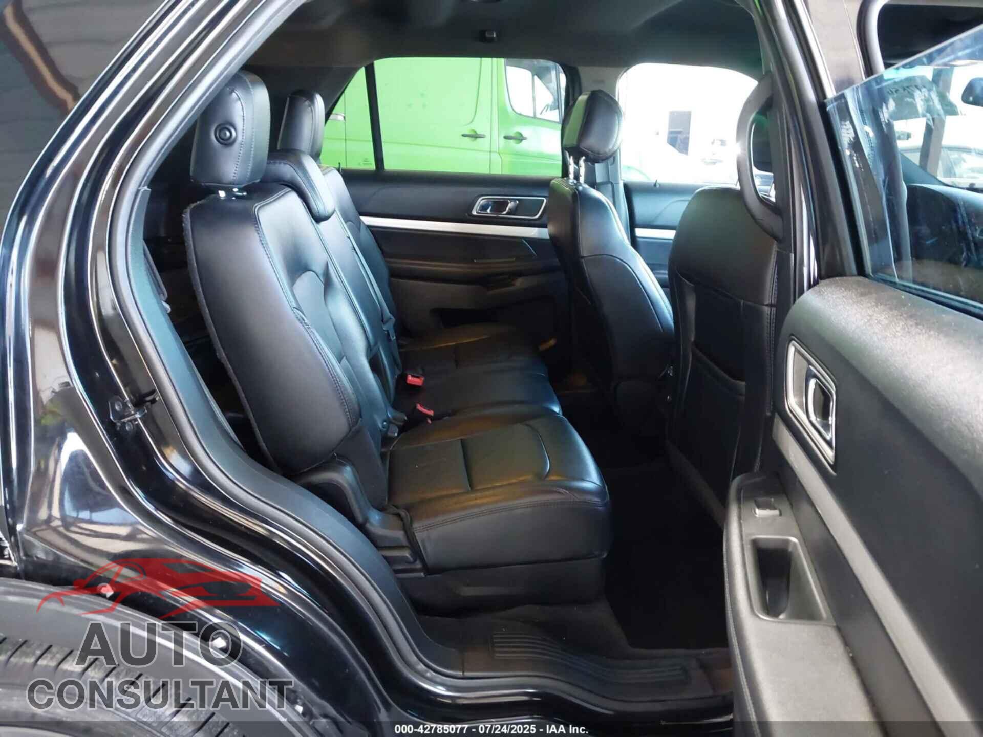 FORD EXPLORER 2017 - 1FM5K7D86HGA23208
