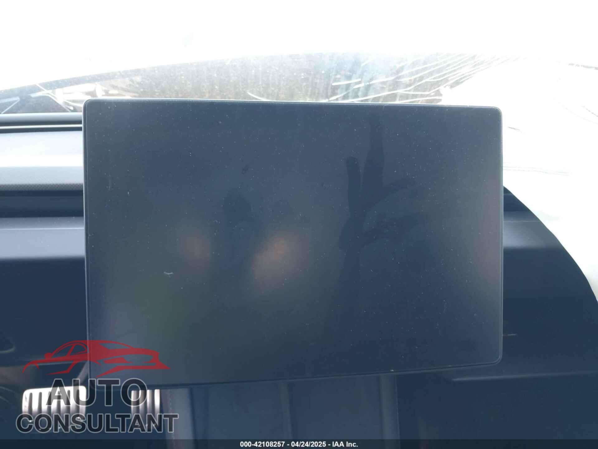 TESLA MODEL 3 2024 - 5YJ3E1ET0RF880929