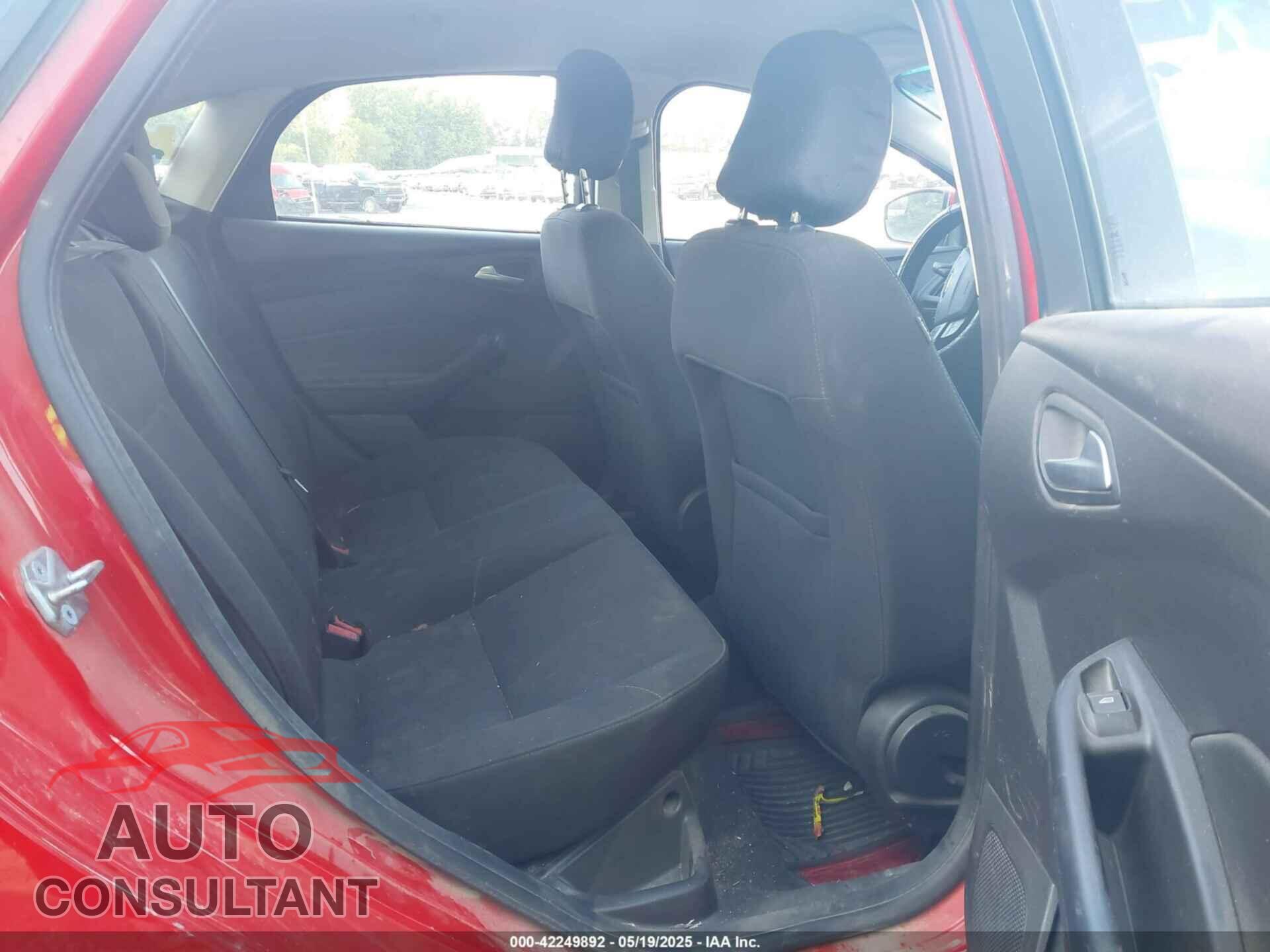FORD FOCUS 2016 - 1FADP3FE1GL378019