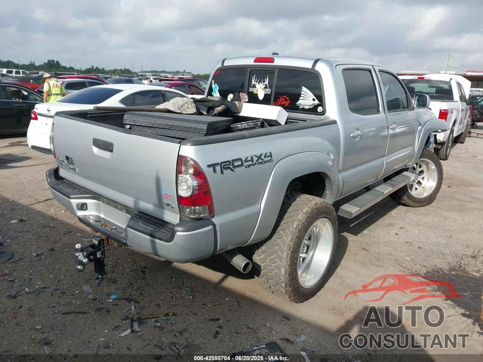 TOYOTA TACOMA 2011 - 5TFLU4ENXBX021994