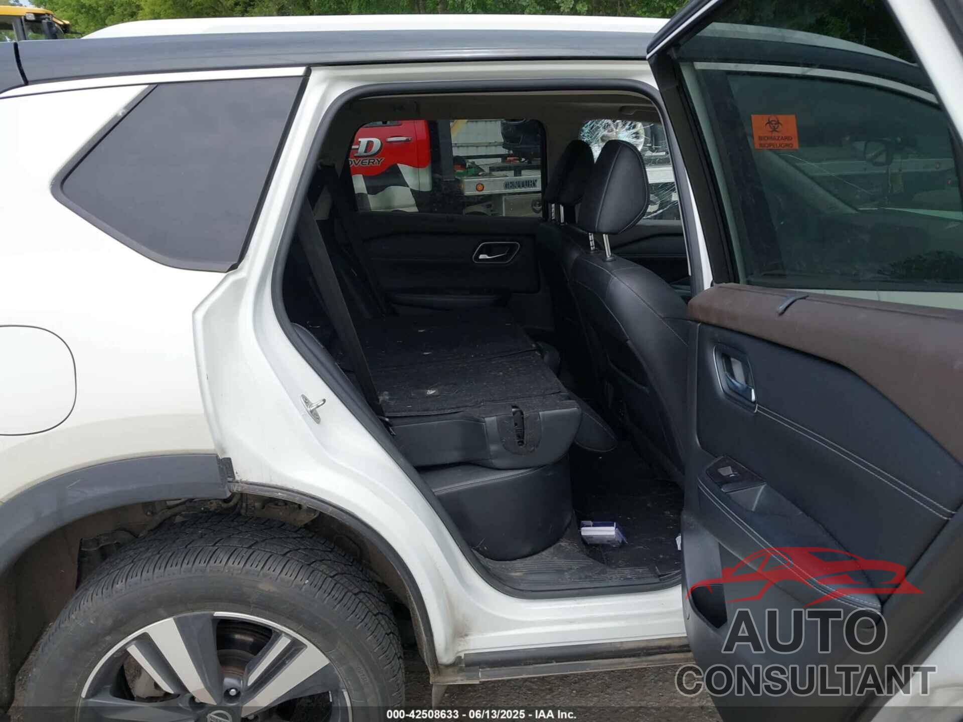 NISSAN ROGUE 2021 - JN8AT3DD7MW304170