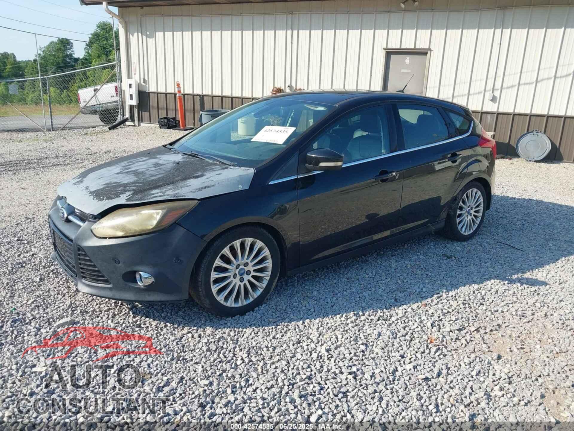 FORD FOCUS 2012 - 1FAHP3N23CL100242