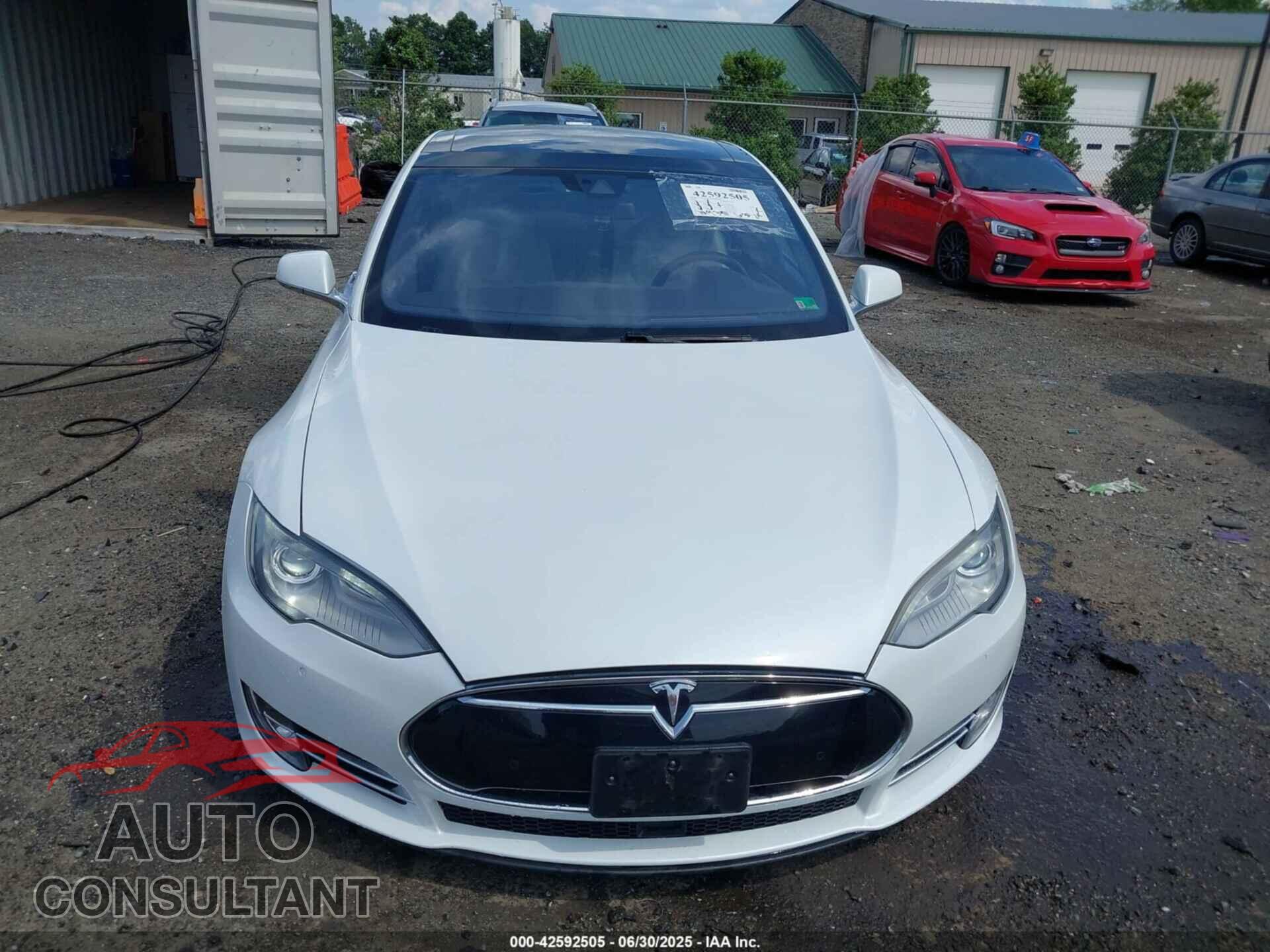 TESLA MODEL S 2015 - 5YJSA1E29FF113882