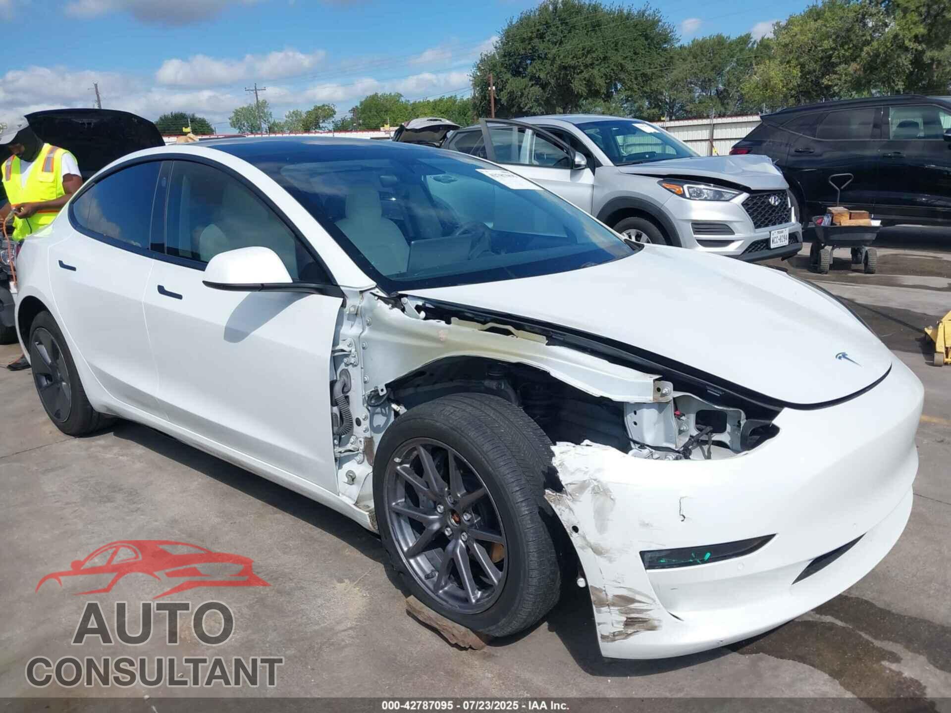 TESLA MODEL 3 2021 - 5YJ3E1EB9MF858573