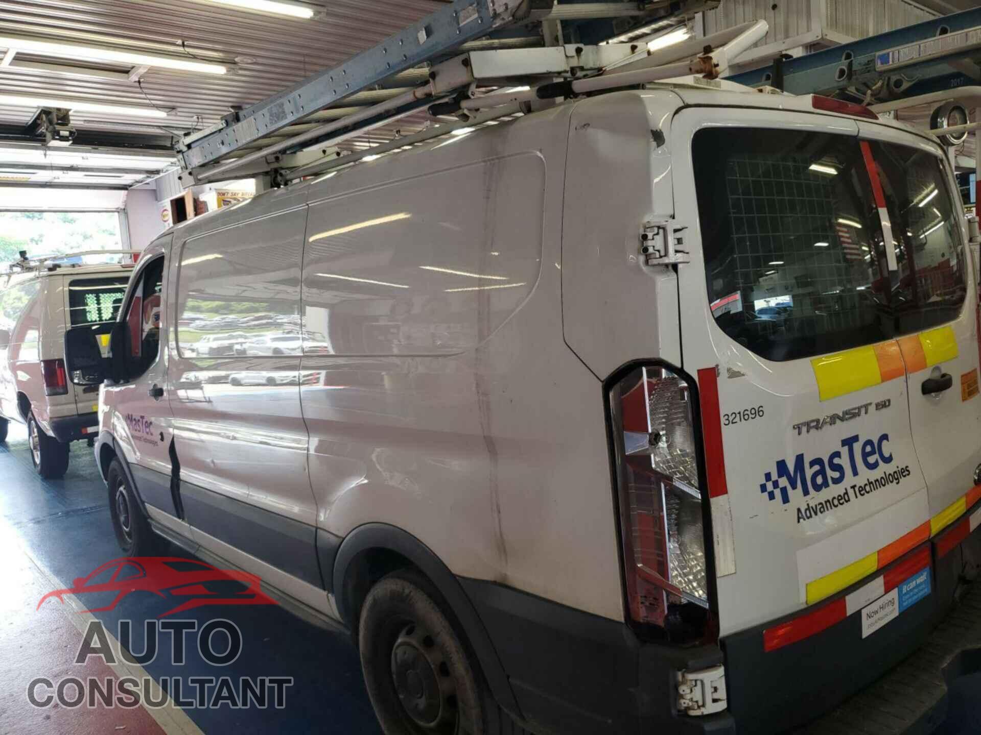 FORD TRANSIT 2015 - 1FTNE1YM5FKB01049
