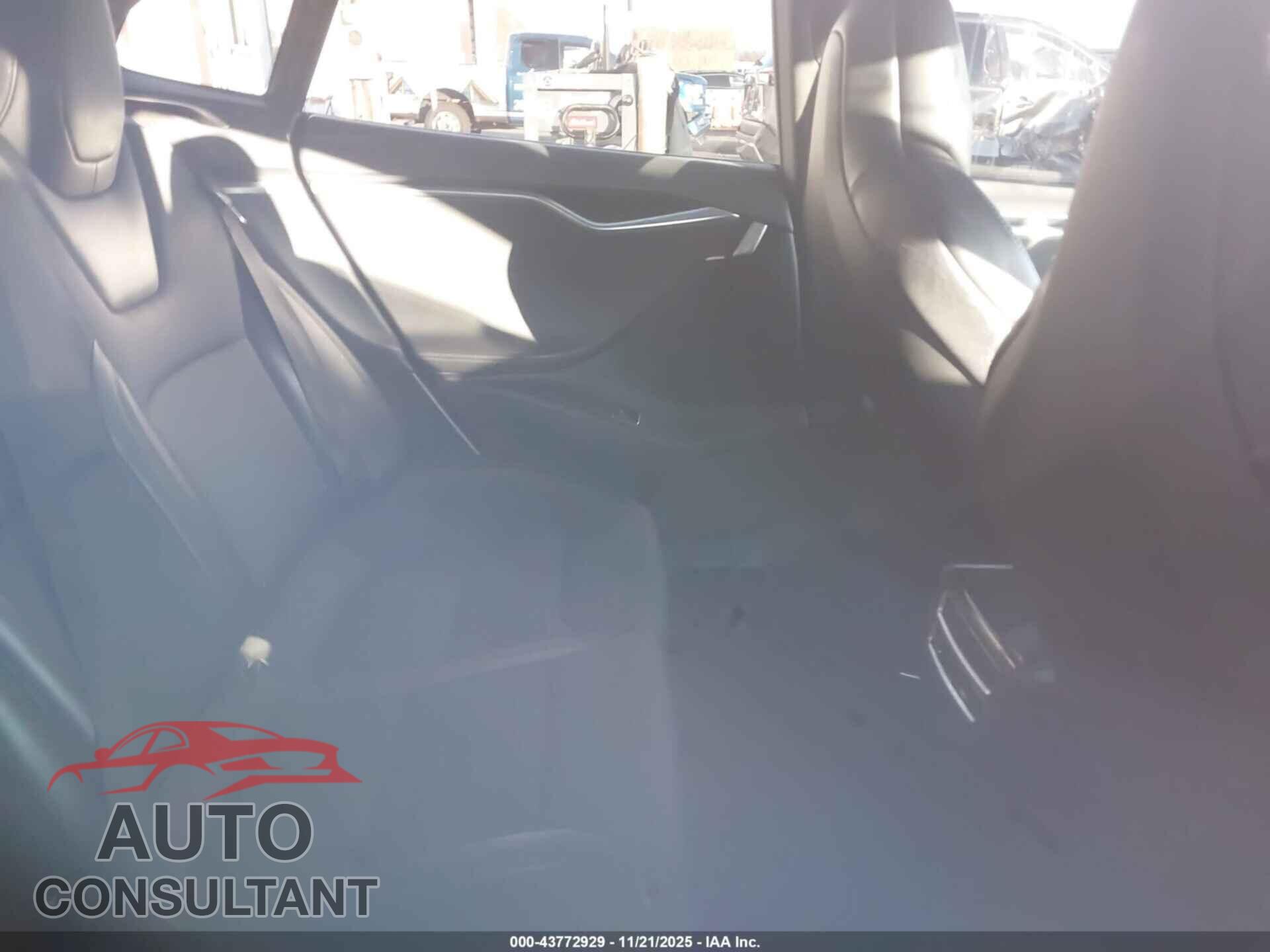 TESLA MODEL S 2018 - 5YJSA1E23JF246677