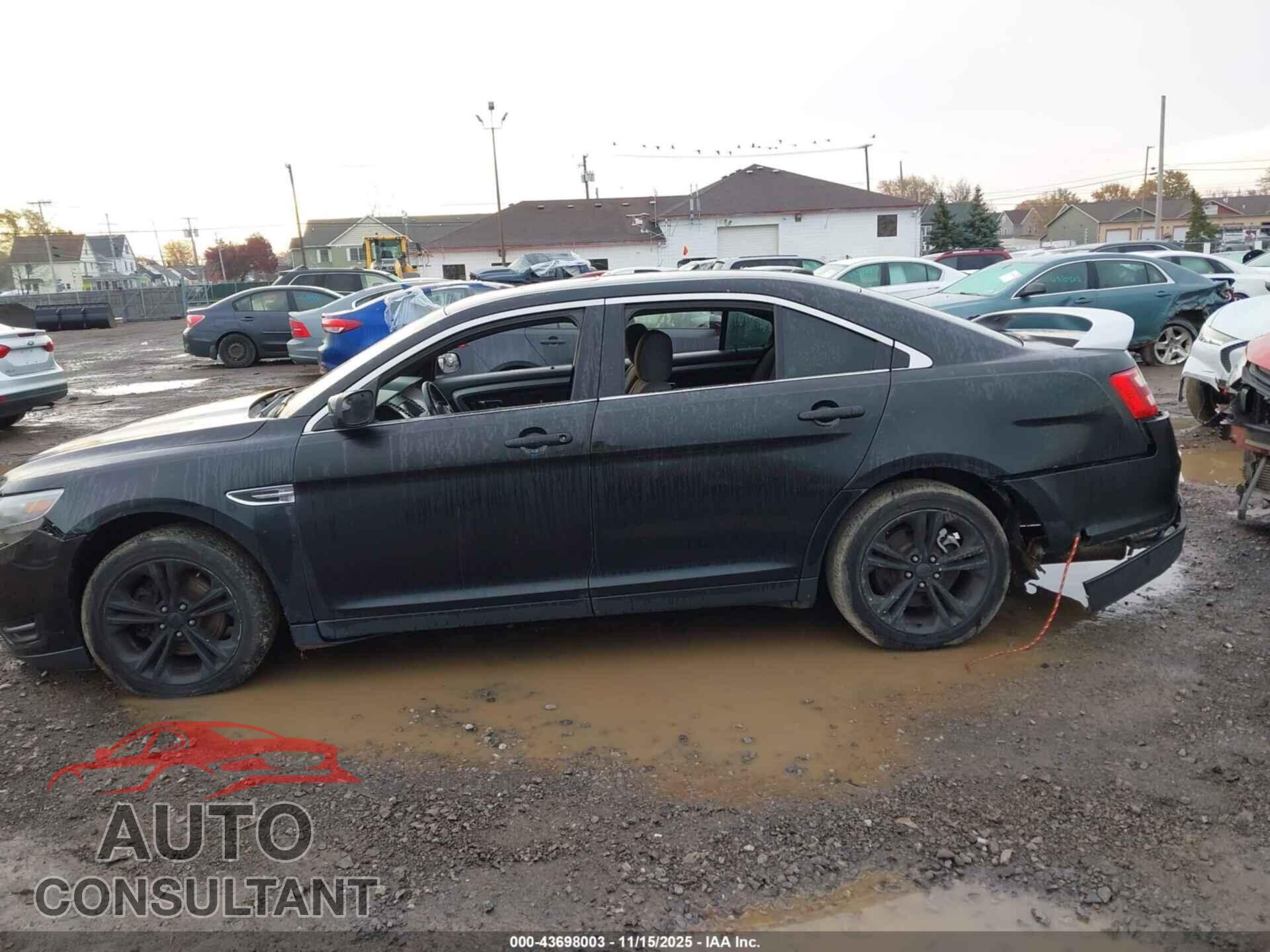FORD TAURUS 2013 - 1FAHP2E84DG228997
