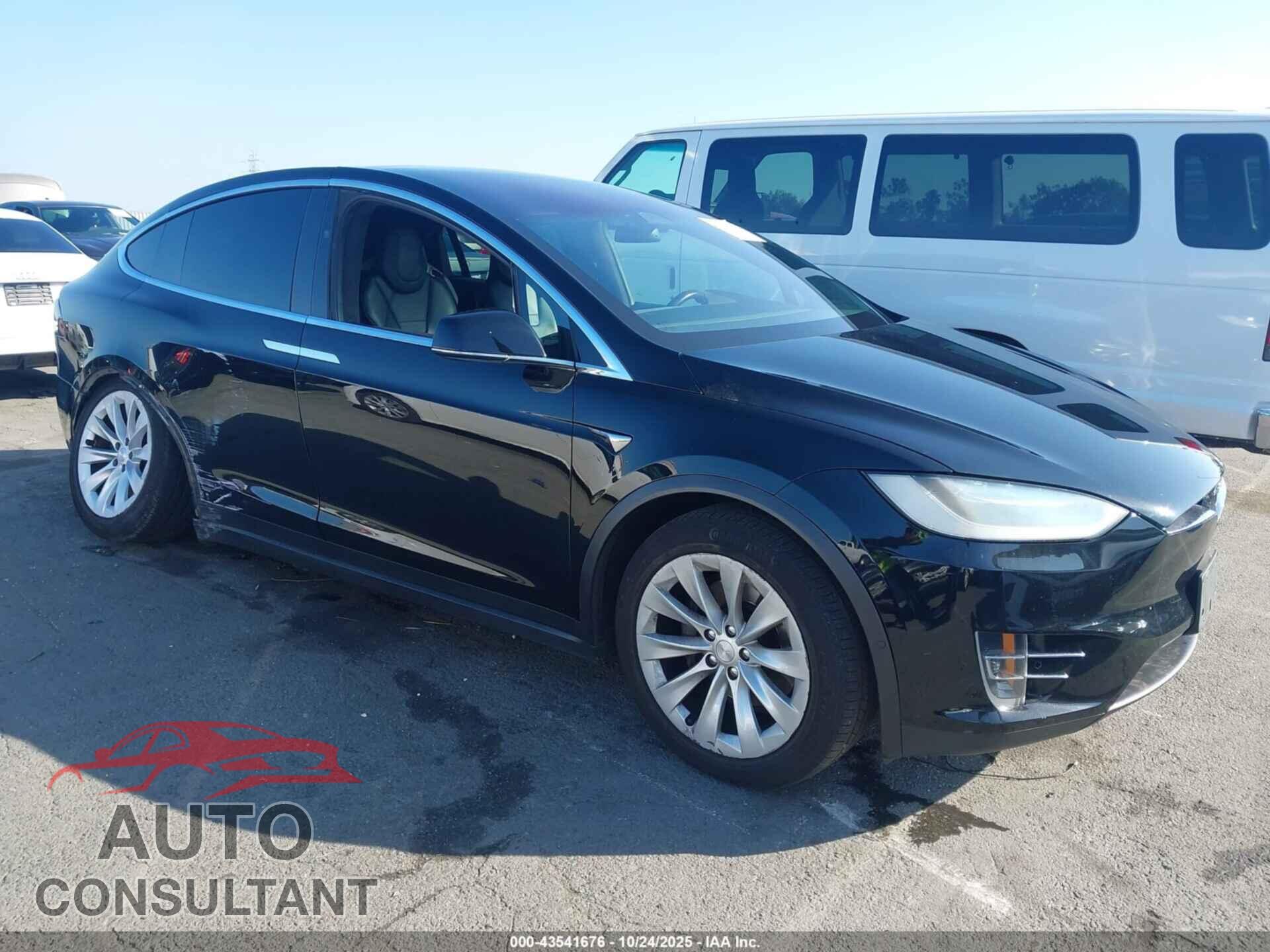 TESLA MODEL X 2017 - 5YJXCBE21HF051337