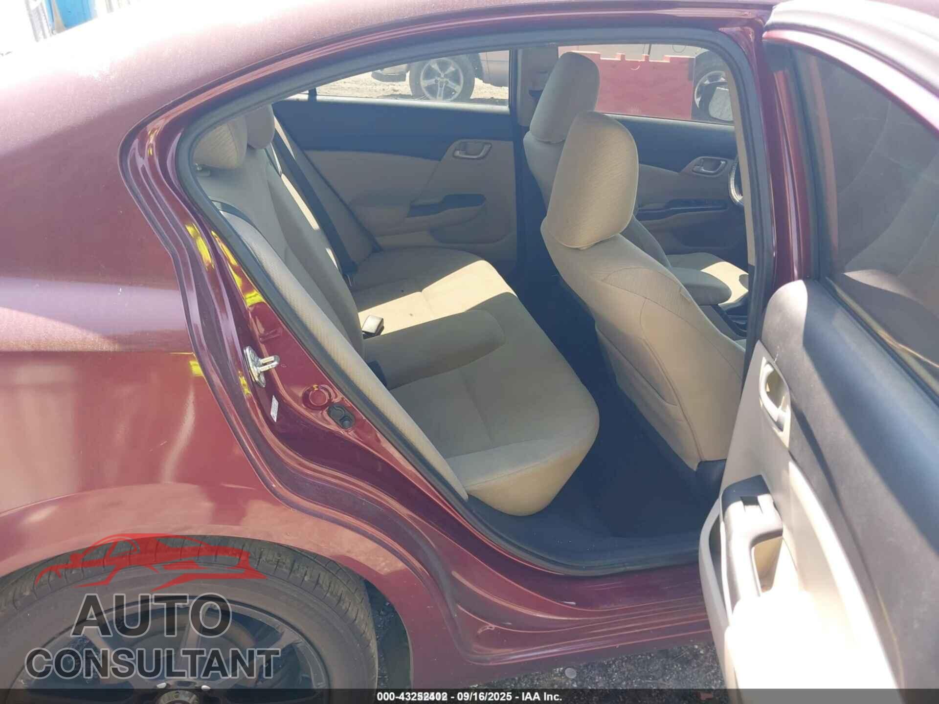 HONDA CIVIC 2013 - 2HGFB2F53DH510445