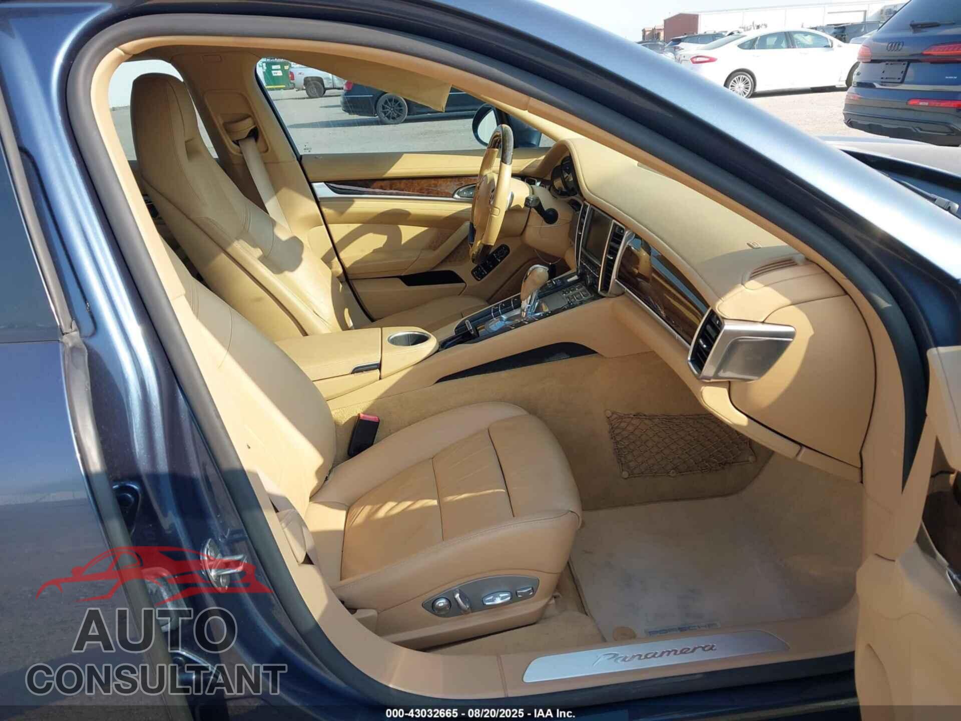 PORSCHE PANAMERA 2015 - WP0AA2A79FL001499