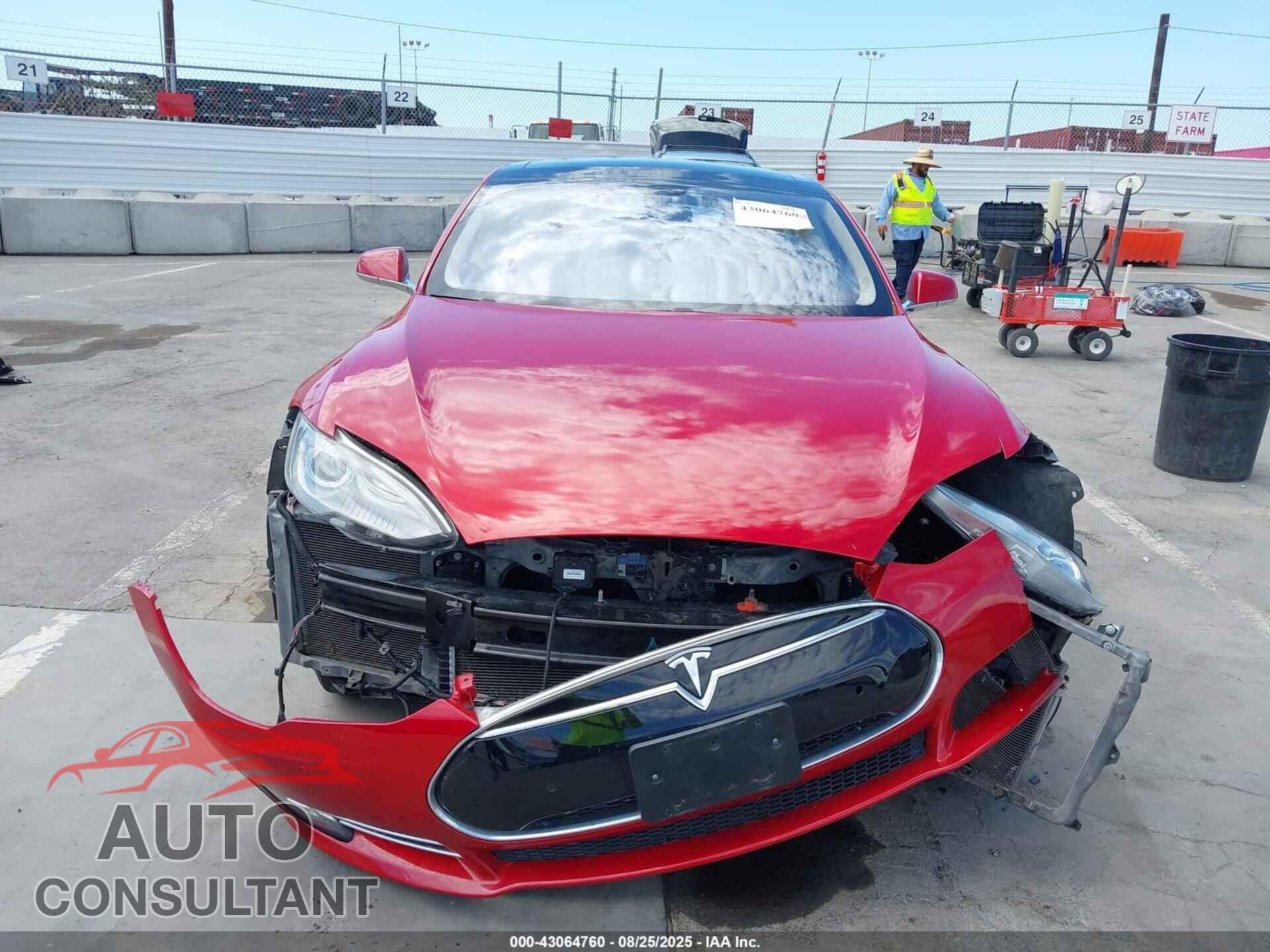 TESLA MODEL S 2014 - 5YJSA1H13EFP47982